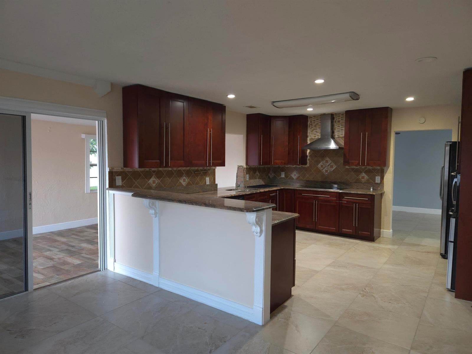 4554 Franwood Drive photo 7