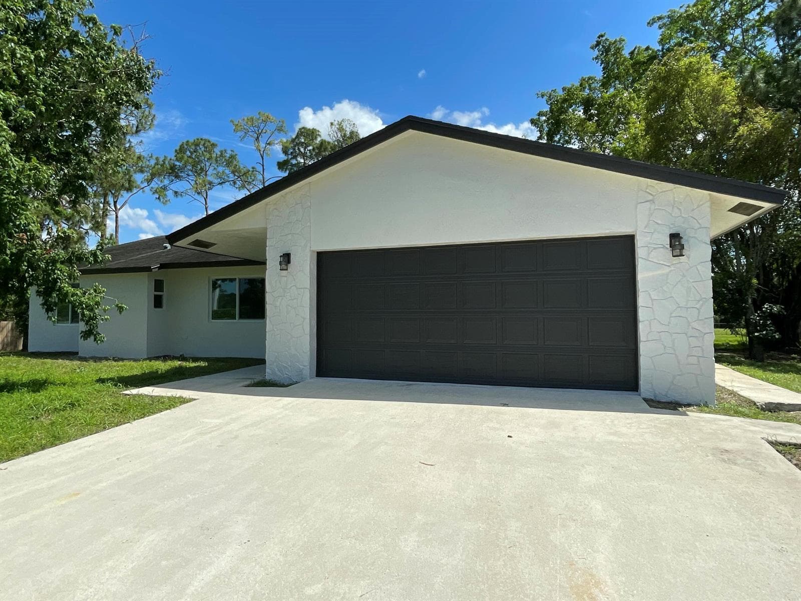 11922 Orange Boulevard photo 2
