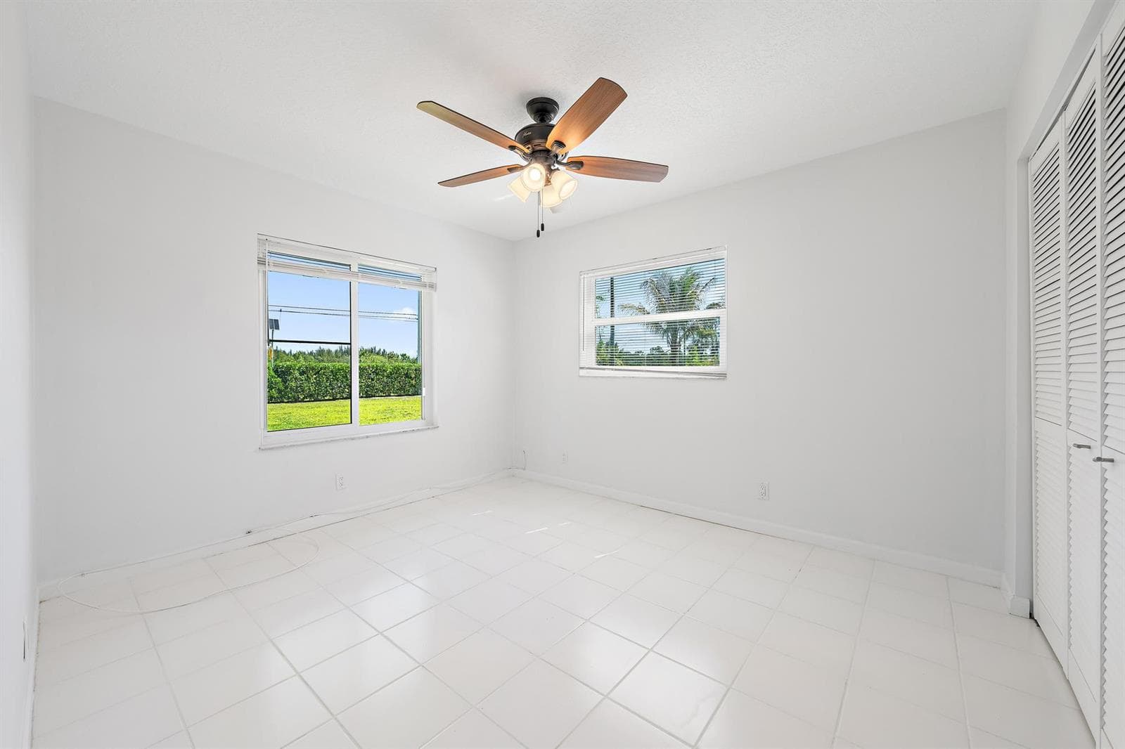 11922 Orange Boulevard photo 13