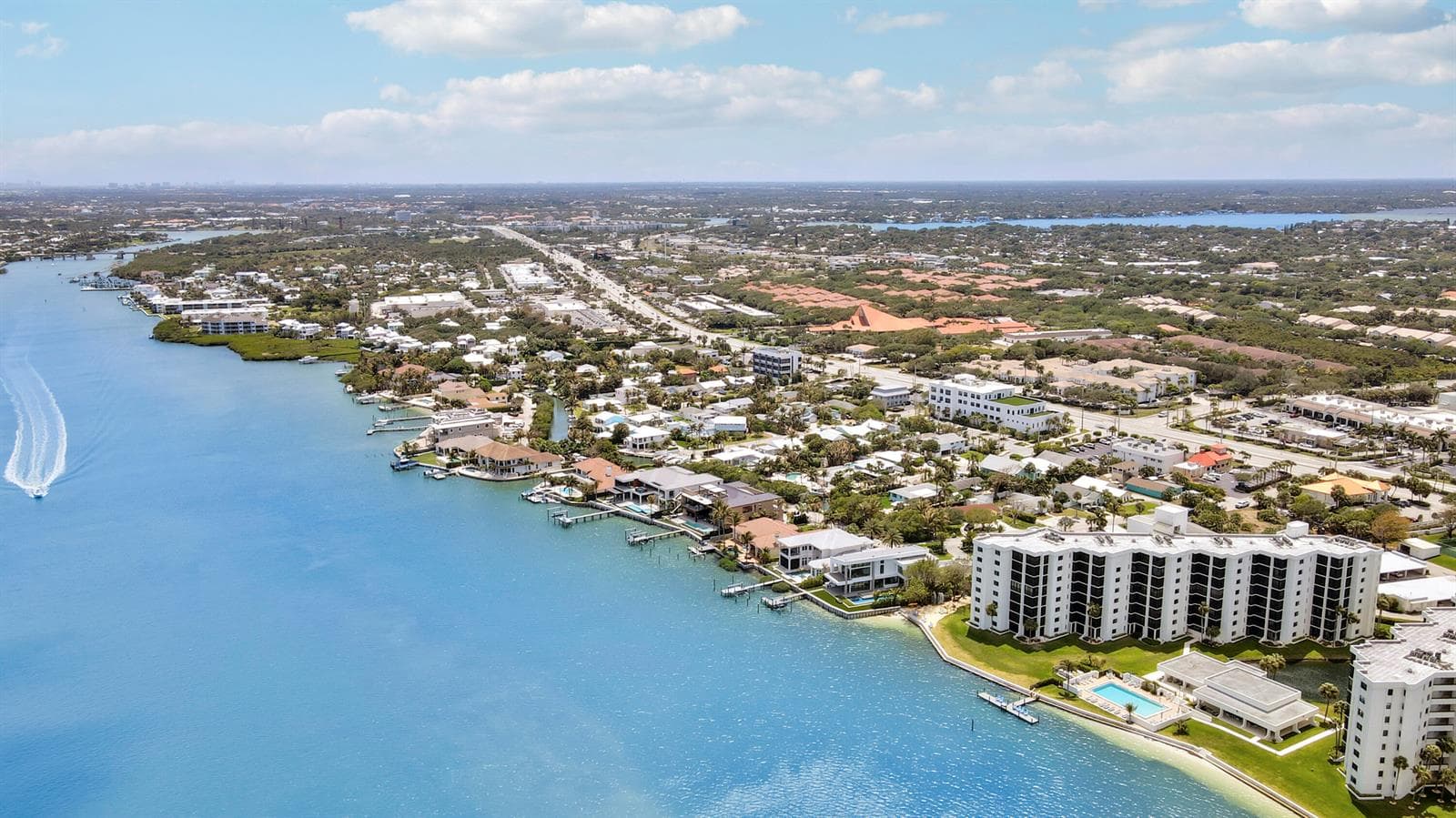19800 Sandpointe Bay Drive 708 photo 4