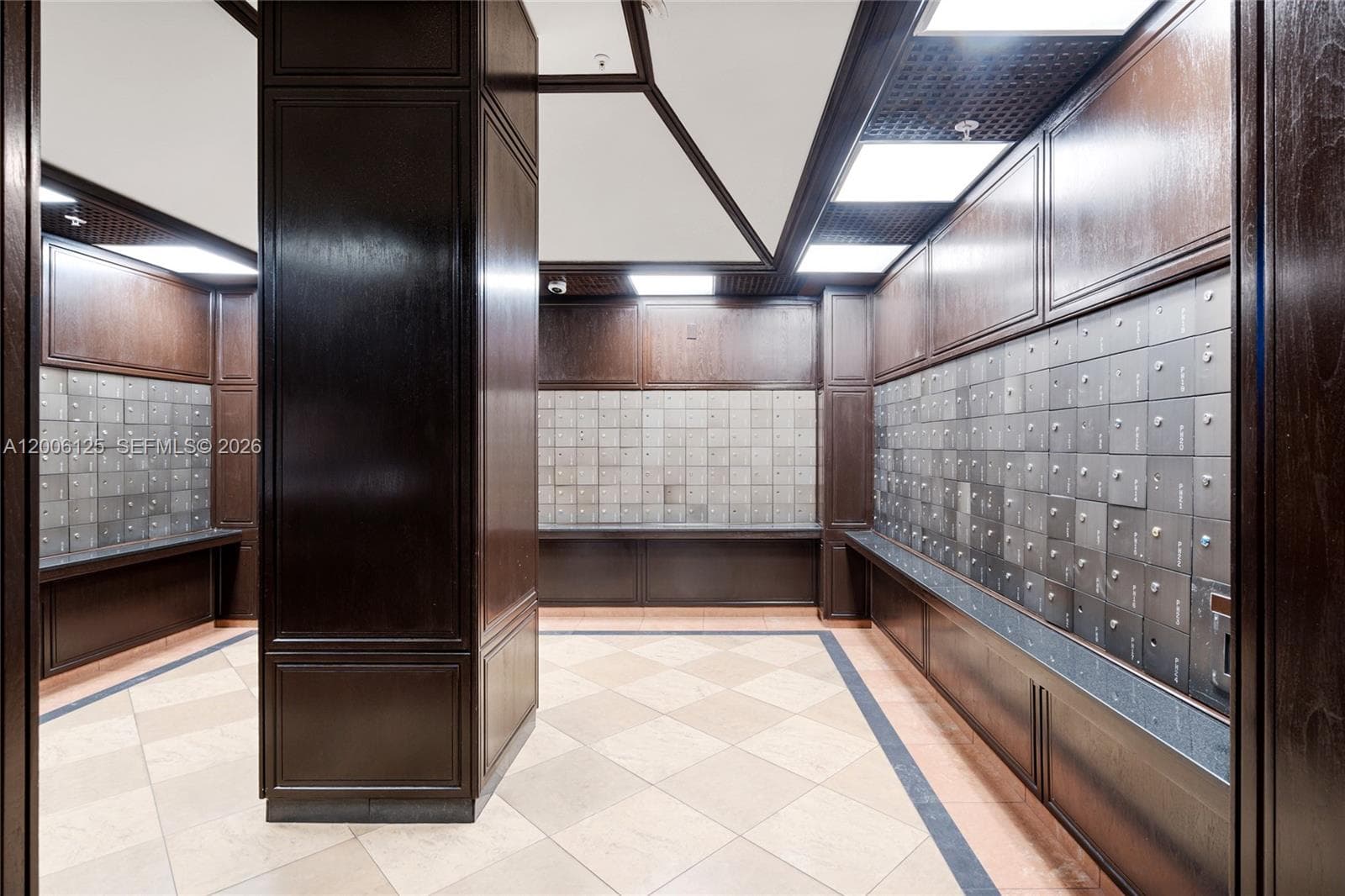 600 36th St PH2 photo 16