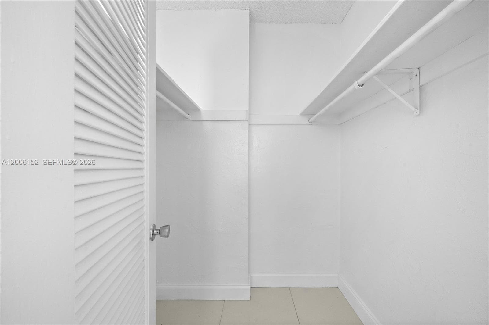 19390 Collins Ave 1410 photo 20