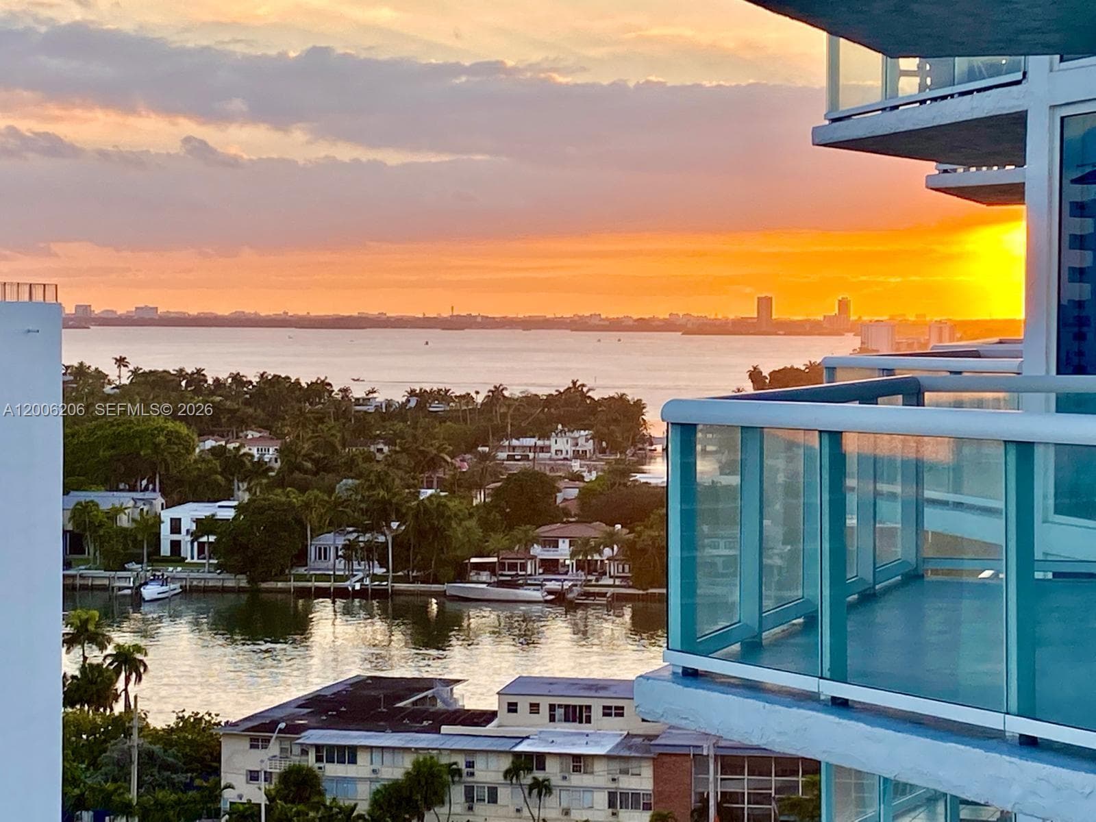 6515 Collins Ave 1505 photo 2