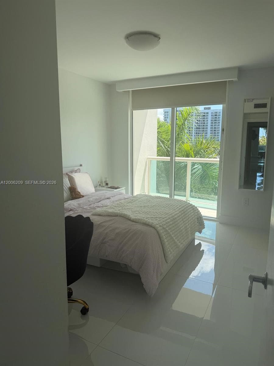 19400 Turnberry Way 331 photo 2