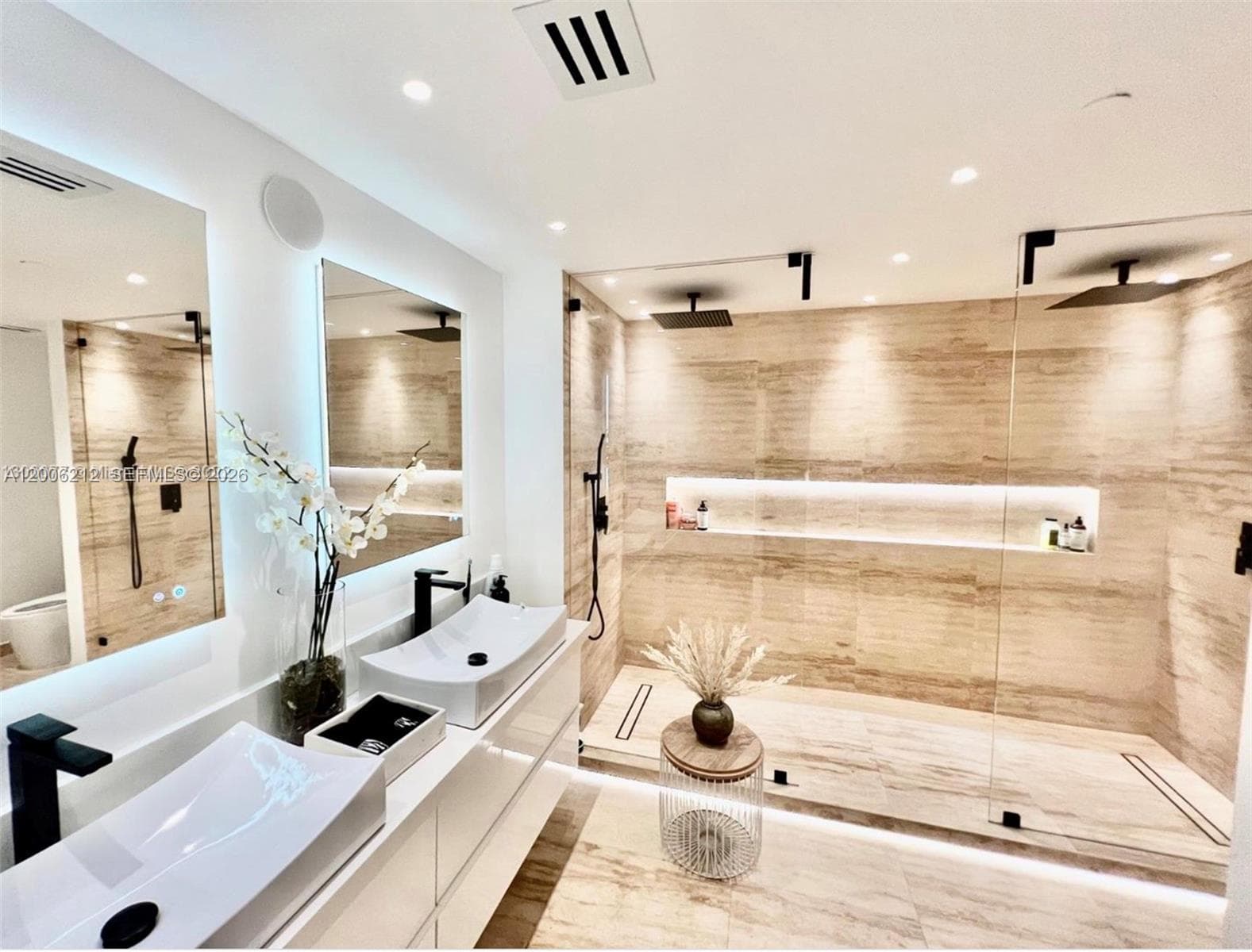 3340 190th St 409 photo 2