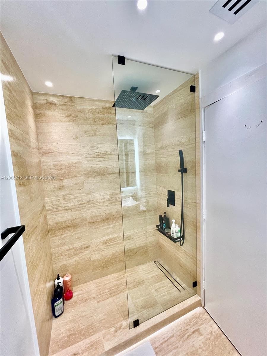 3340 190th St 409 photo 17