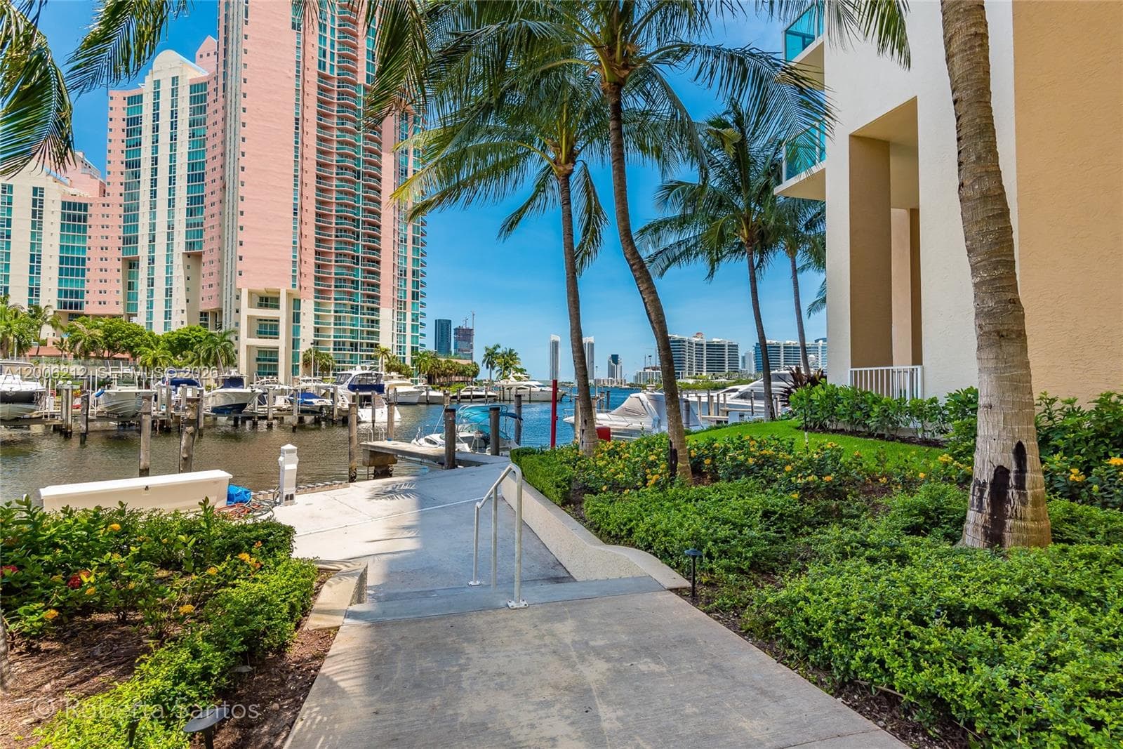 3340 190th St 409 photo 18