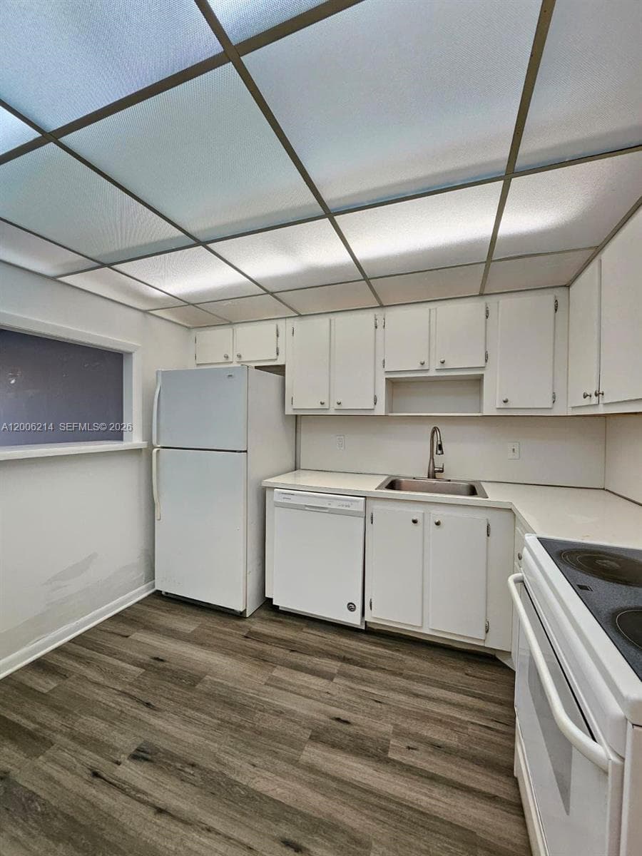 1200 Miami Gardens Dr 812W photo 4