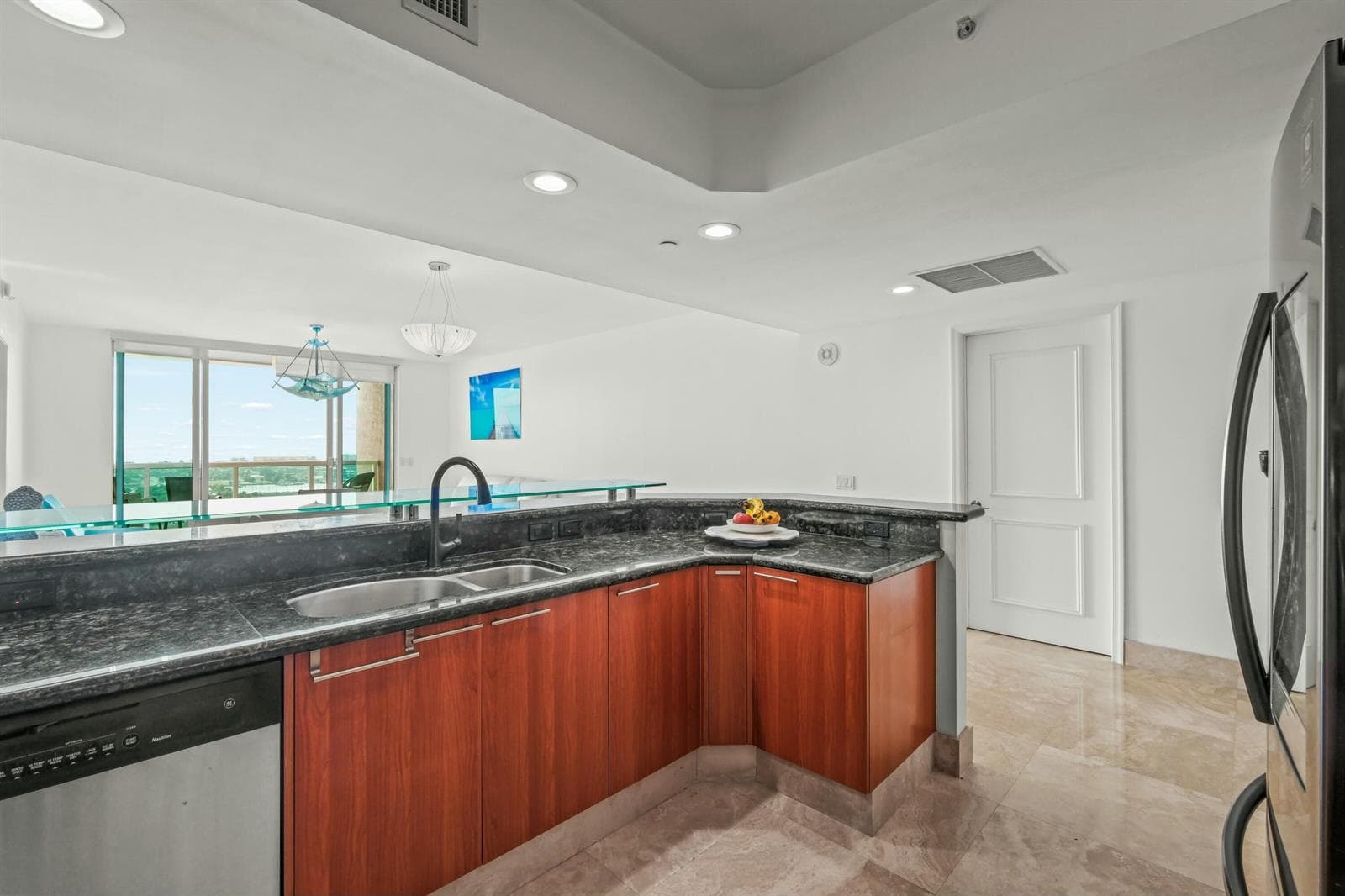 2640 Lake Shore Drive 1710 photo 12