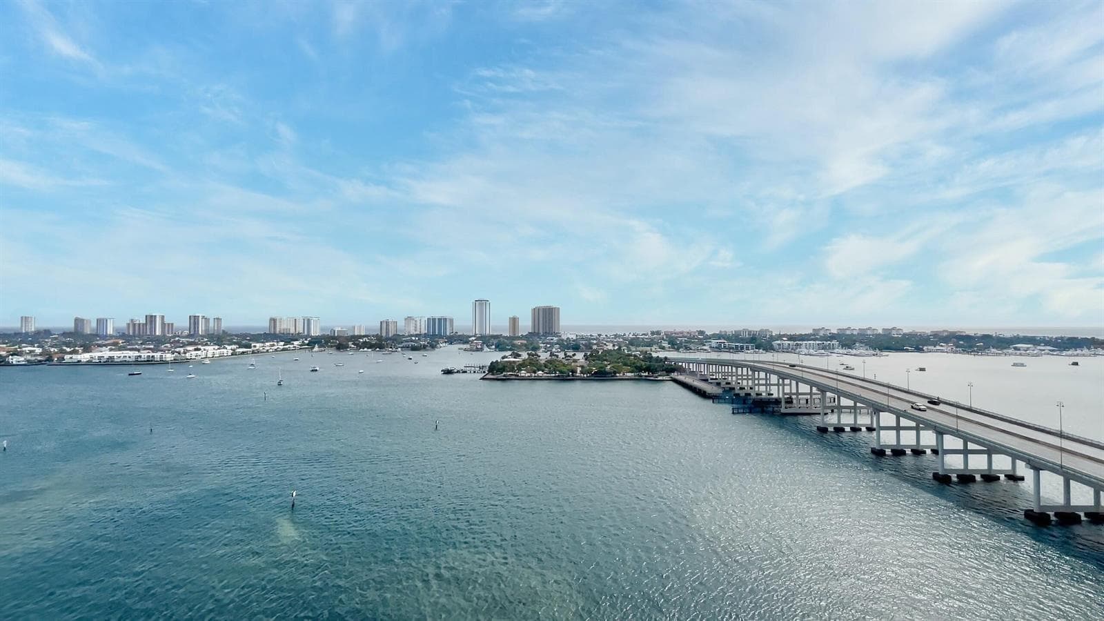 2640 Lake Shore Drive 1710 photo 1
