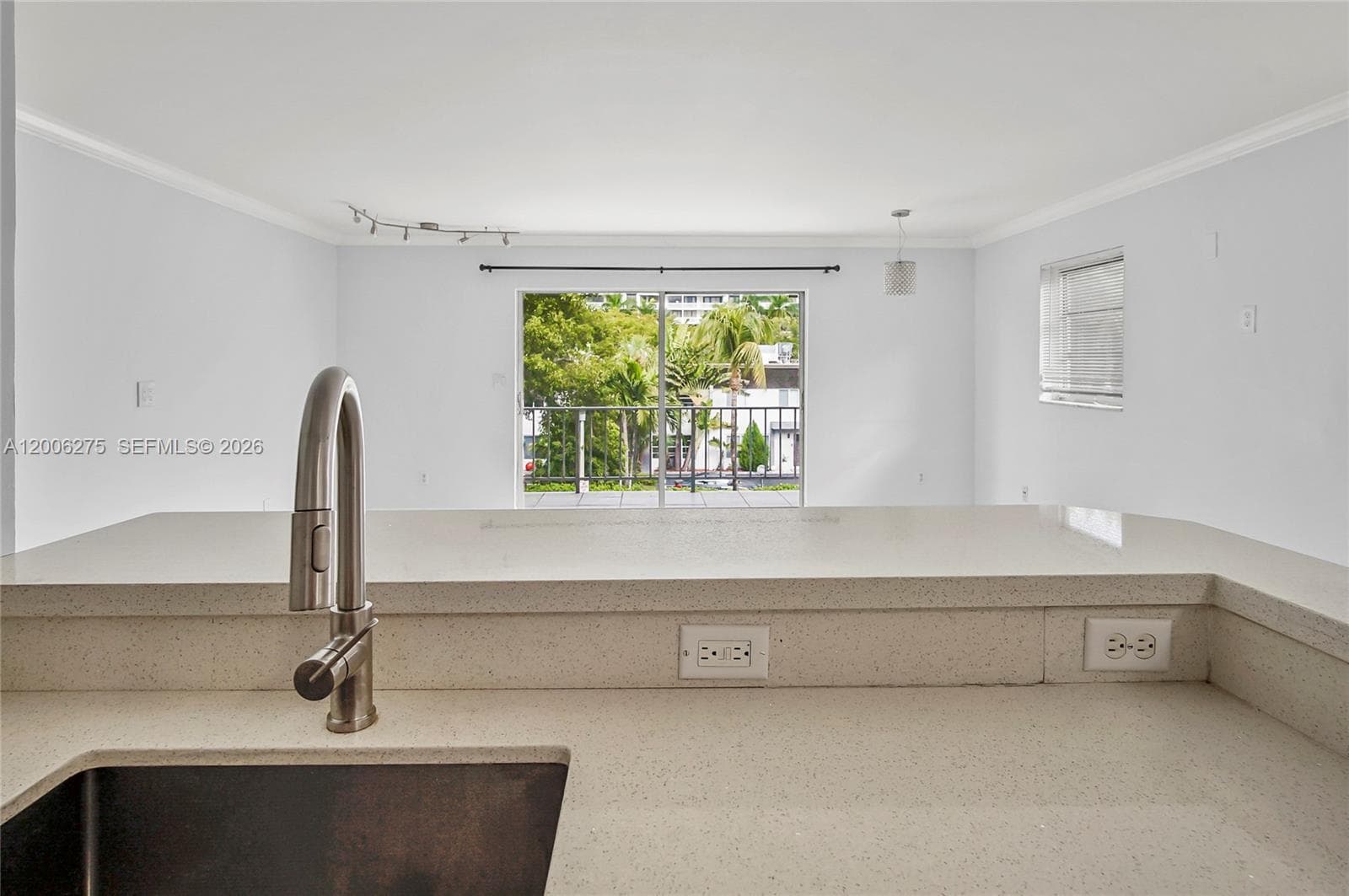 3522 171st St 308 photo 4