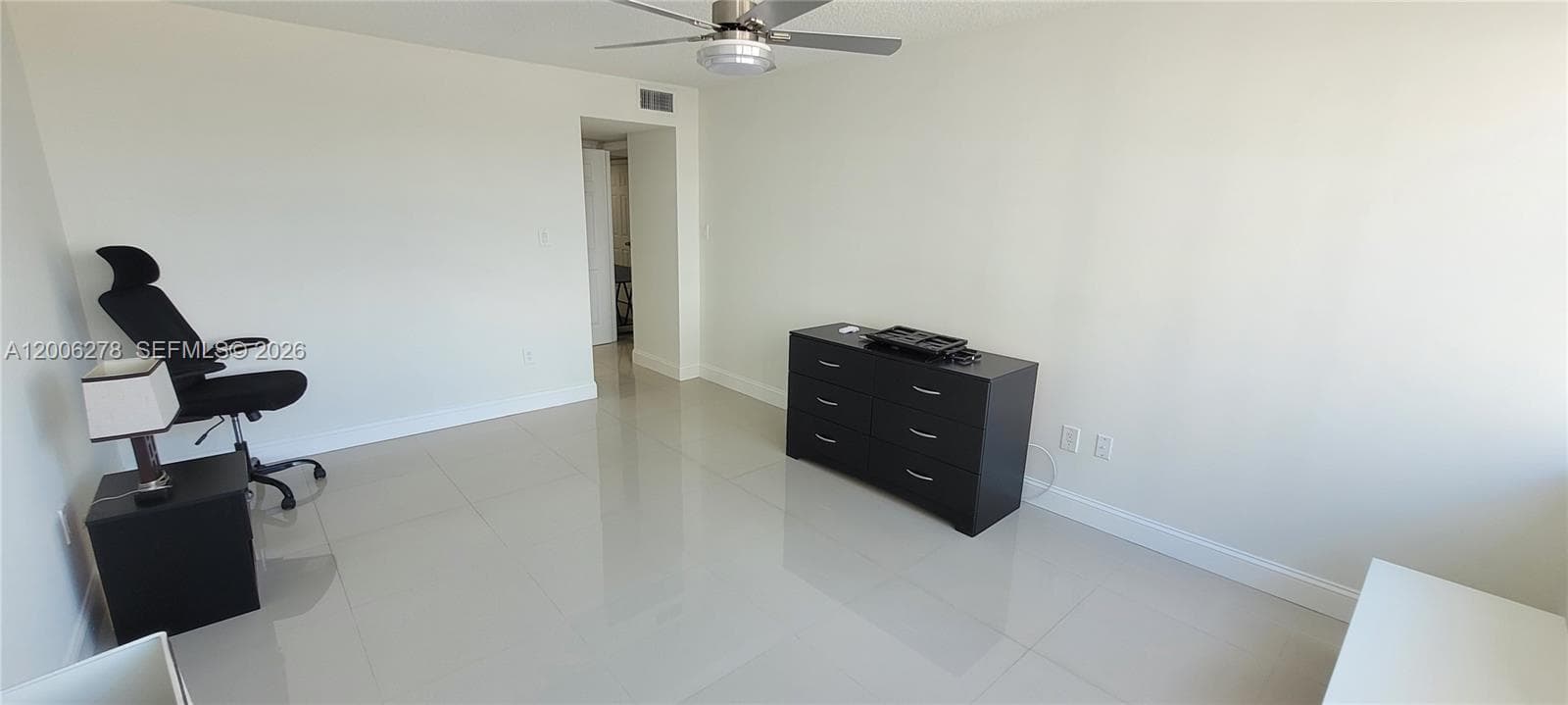 18011 Biscayne Blvd 402 photo 16