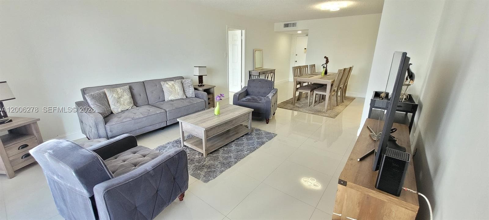 18011 Biscayne Blvd 402 photo 5