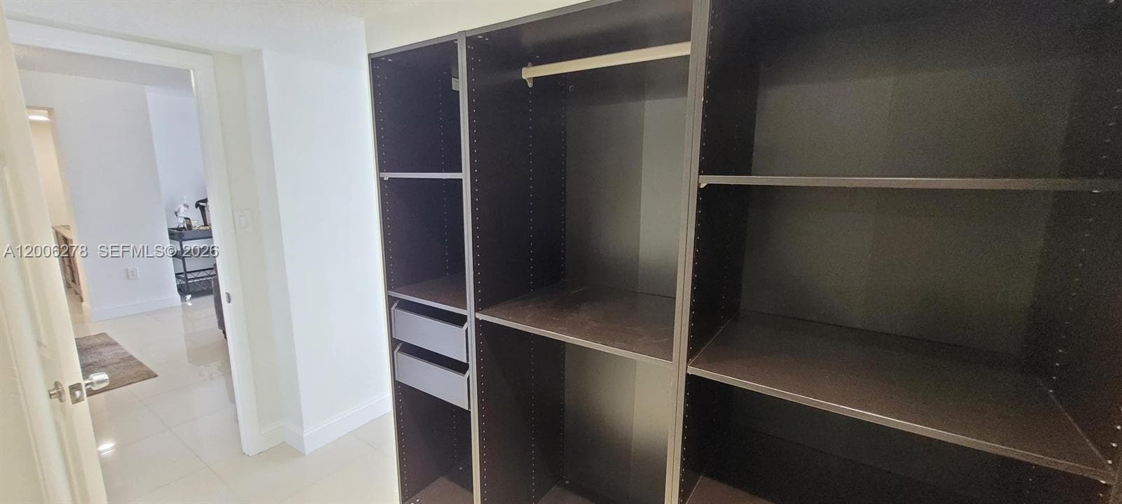 18011 Biscayne Blvd 402 photo 18