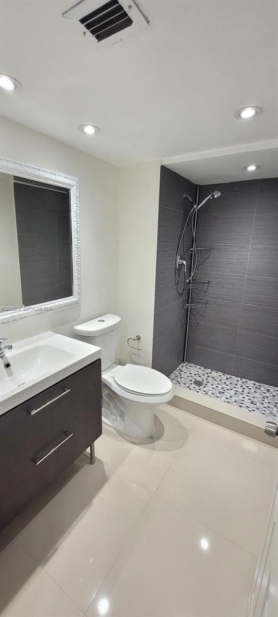 18011 Biscayne Blvd 402 photo 11