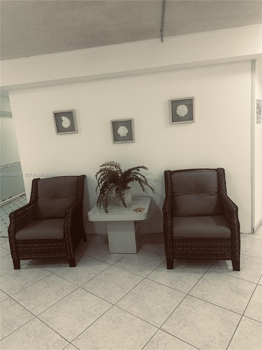 1913 Ocean Dr 111 photo 25