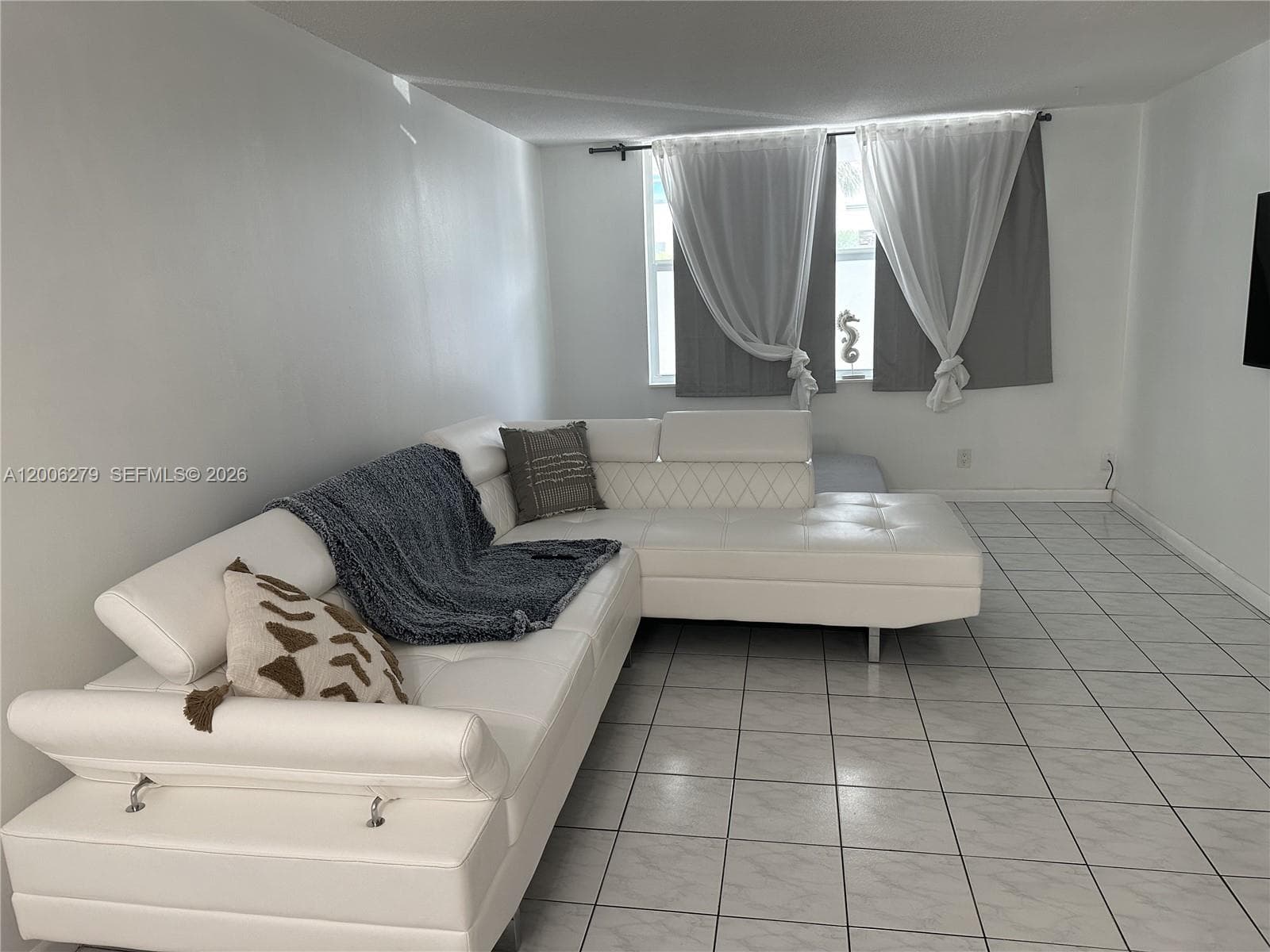 1913 Ocean Dr 111 photo 21