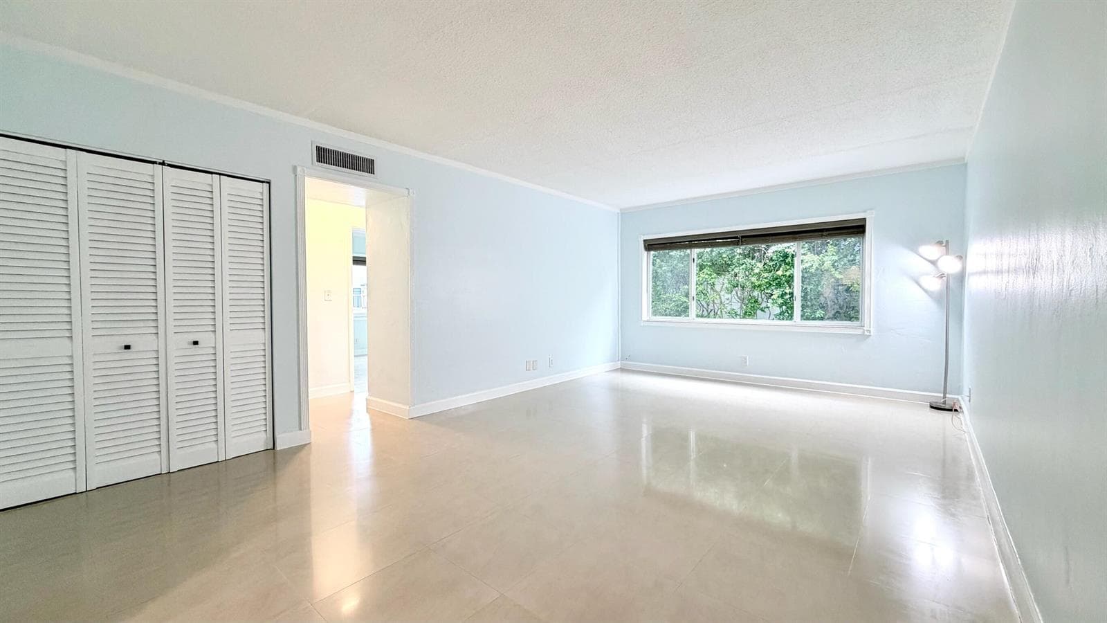 251 SE 6th Avenue 7 photo 2