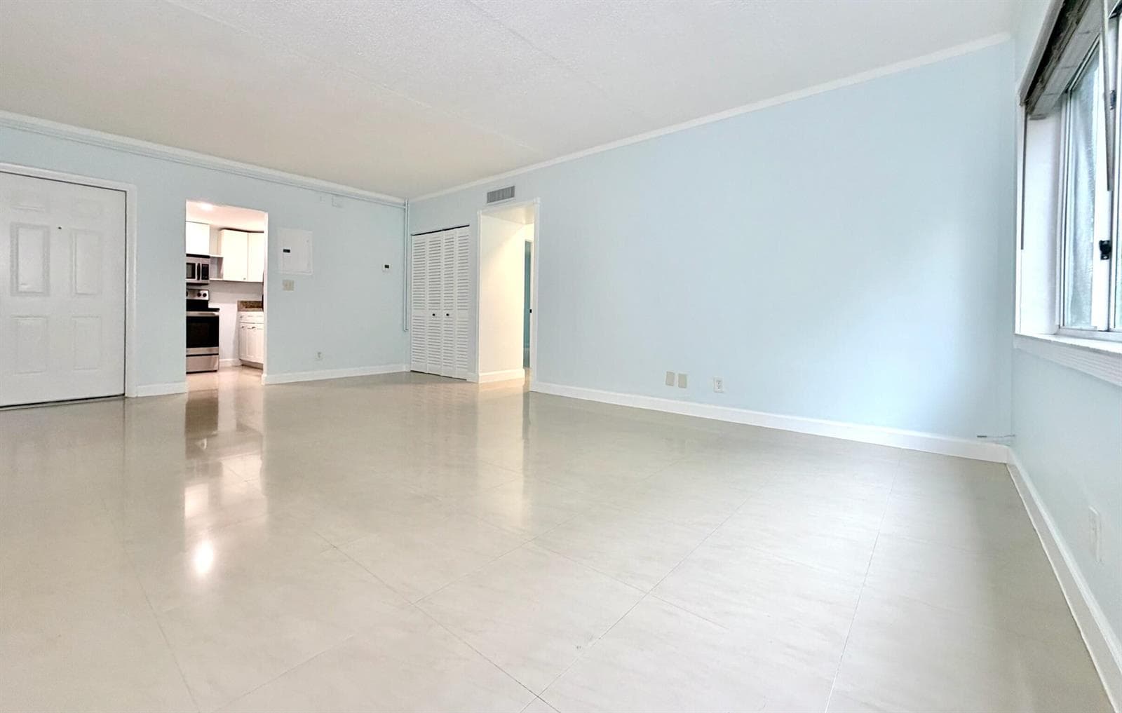 251 SE 6th Avenue 7 photo 3