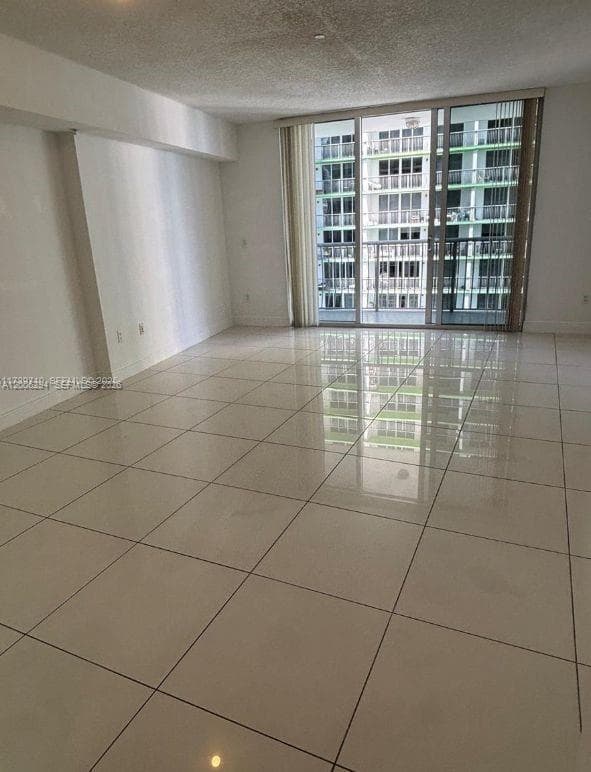1750 Bayshore Dr 2807 photo 6