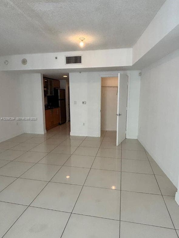 1750 Bayshore Dr 2807 photo 3