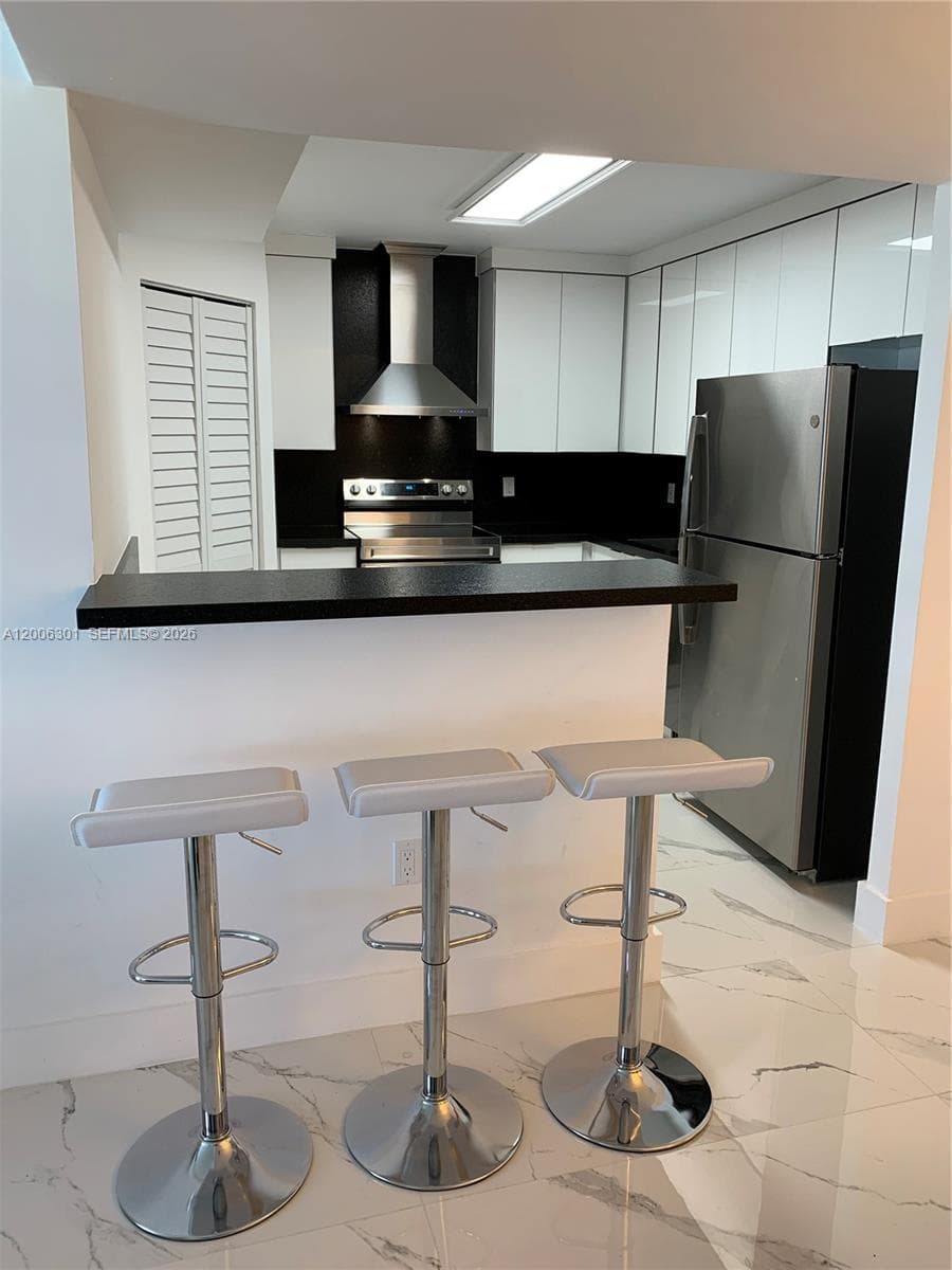 9273 Collins Ave 606 photo 22