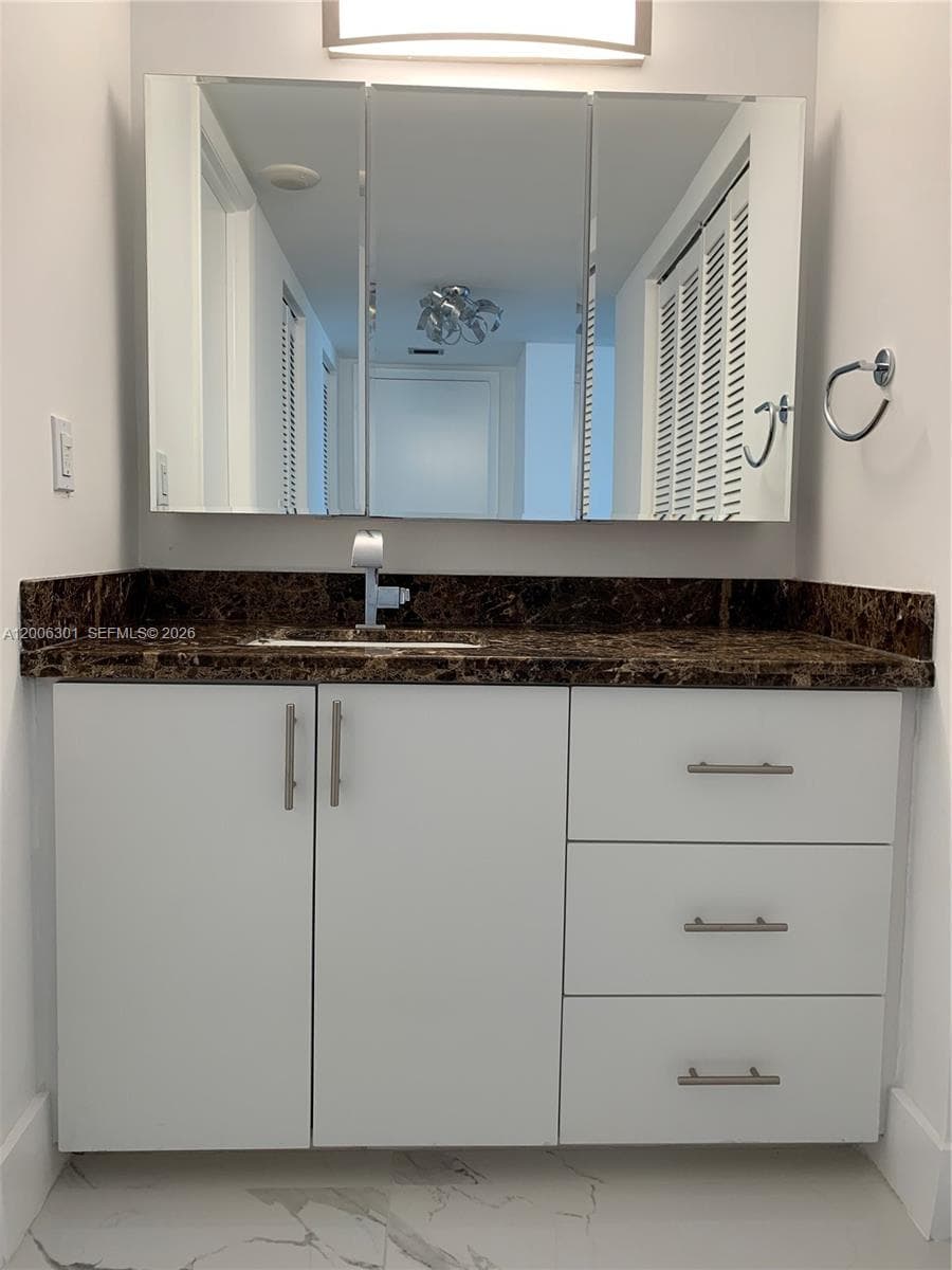 9273 Collins Ave 606 photo 14