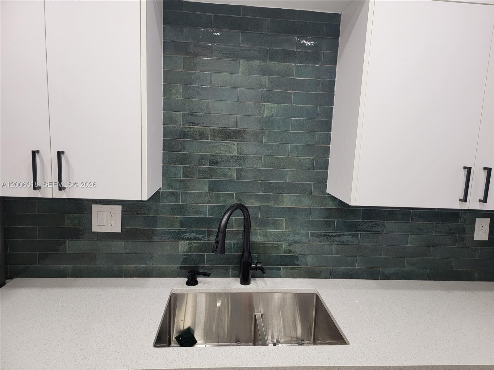 2501 Ocean Dr 931 photo 6