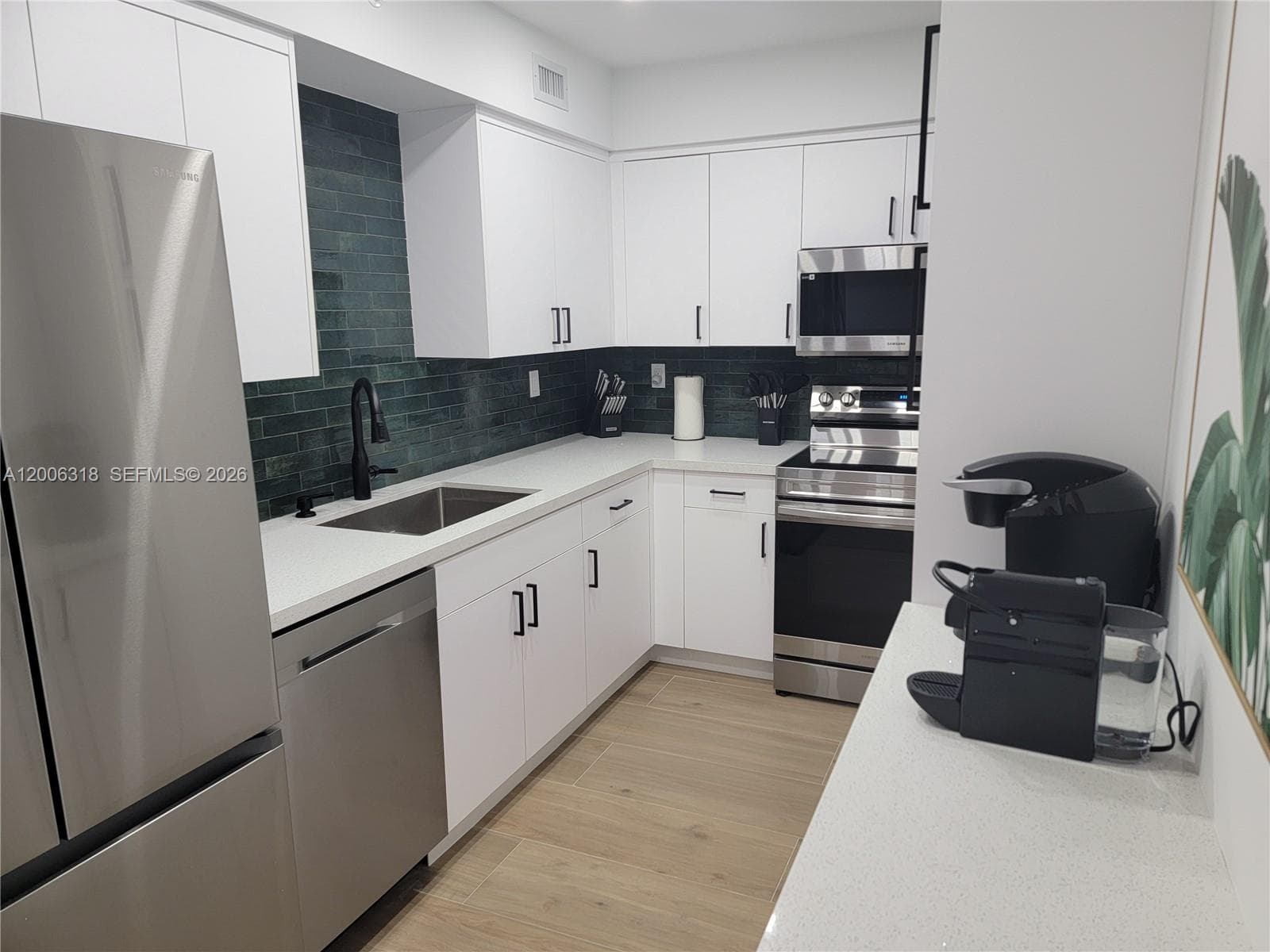 2501 Ocean Dr 931 photo 5