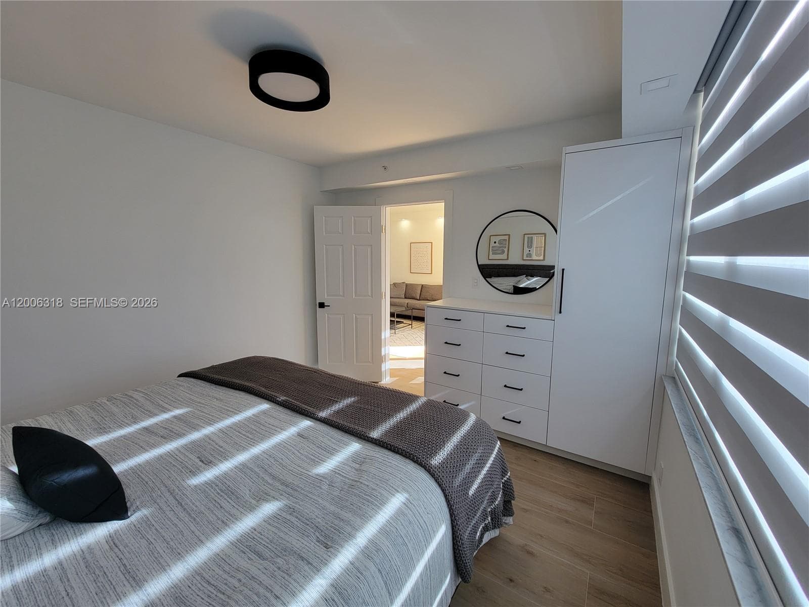 2501 Ocean Dr 931 photo 20