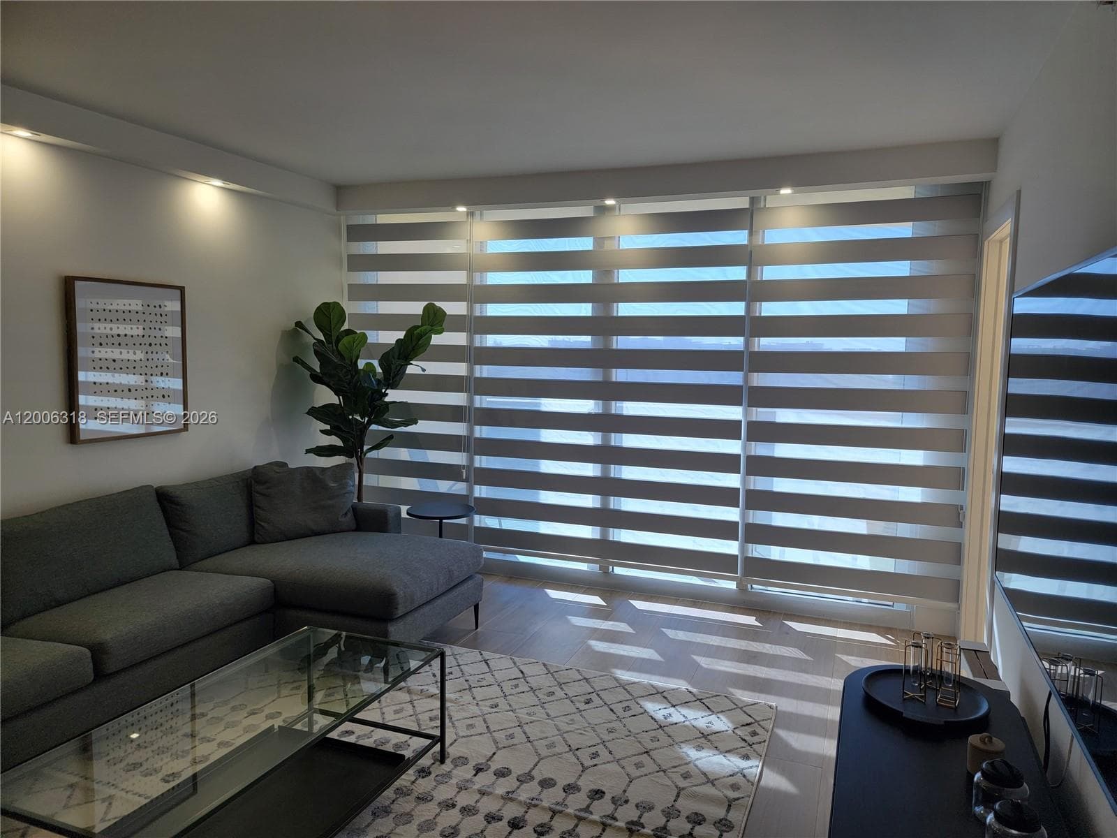 2501 Ocean Dr 931 photo 9