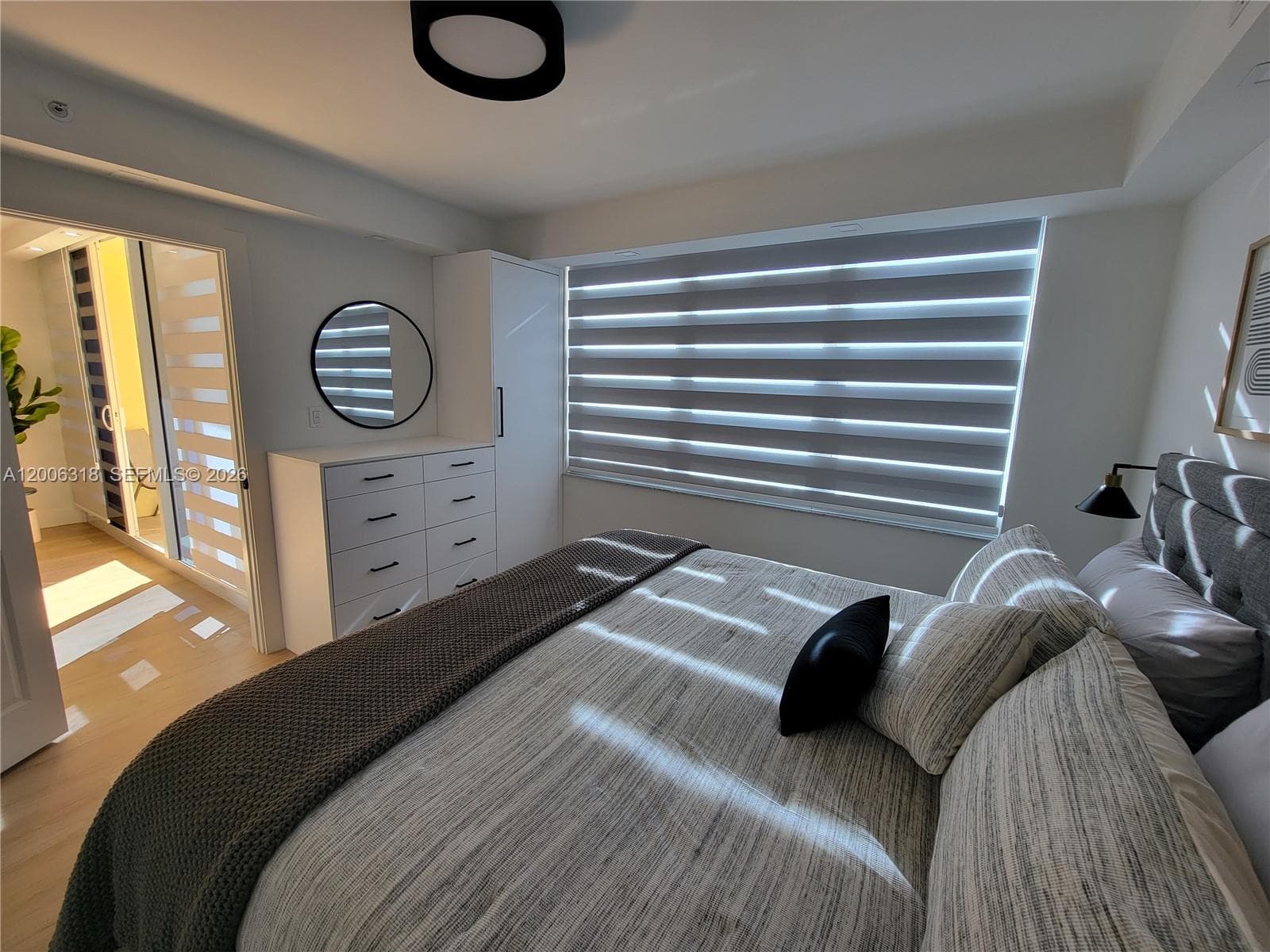 2501 Ocean Dr 931 photo 18