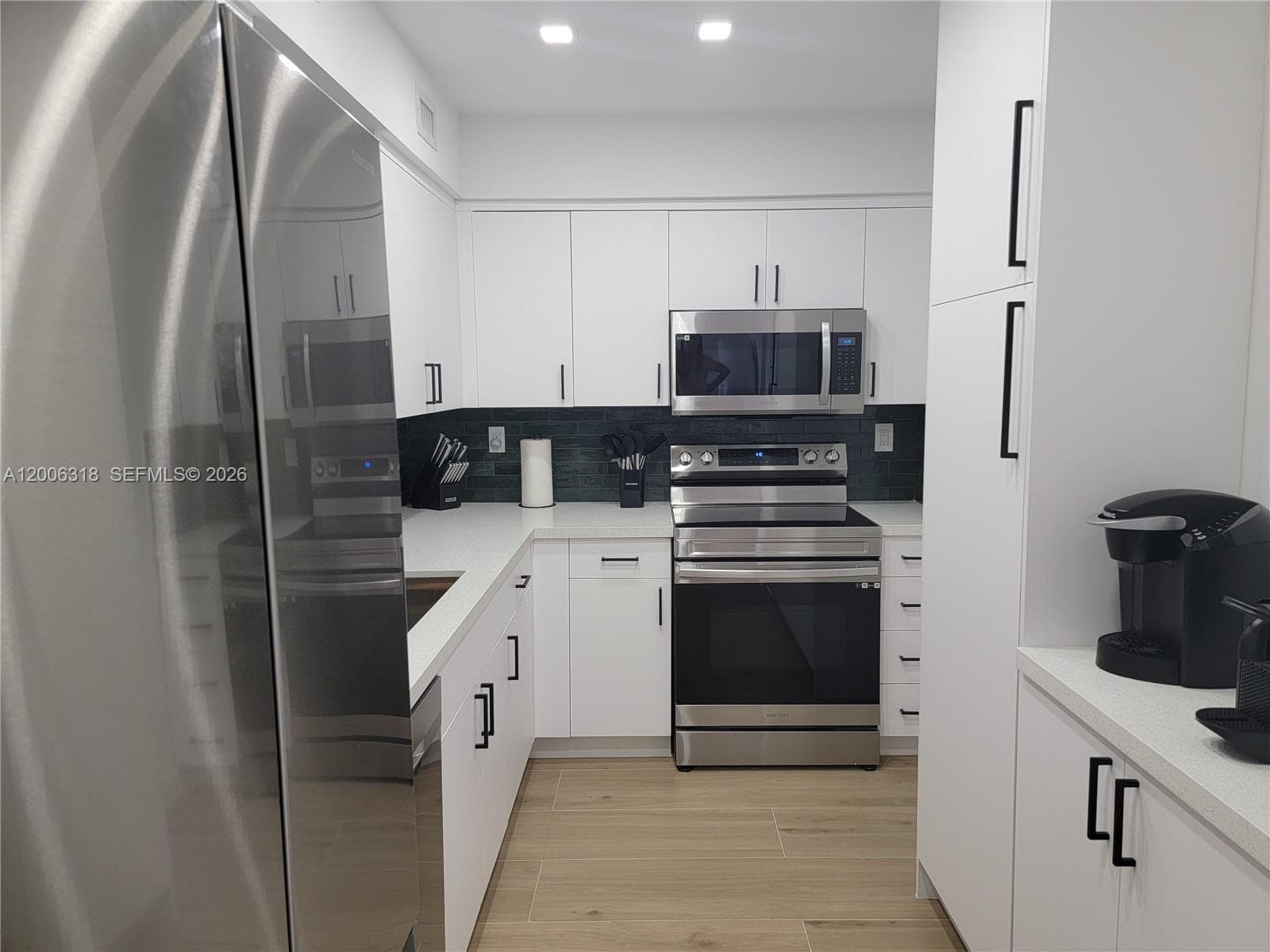 2501 Ocean Dr 931 photo 4