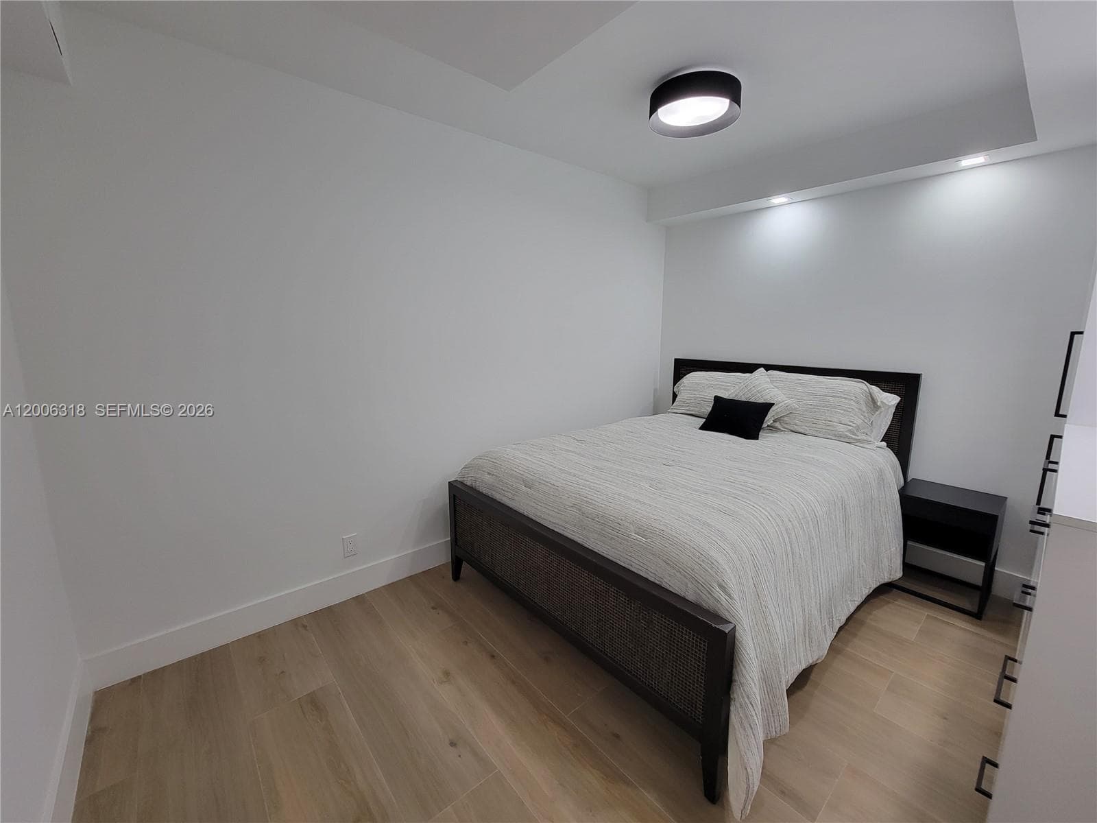 2501 Ocean Dr 931 photo 25