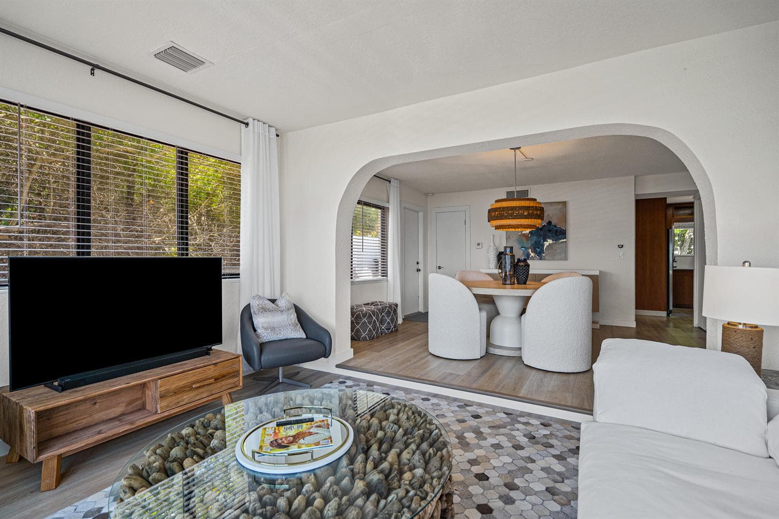 2330 N Ocean Boulevard photo 19