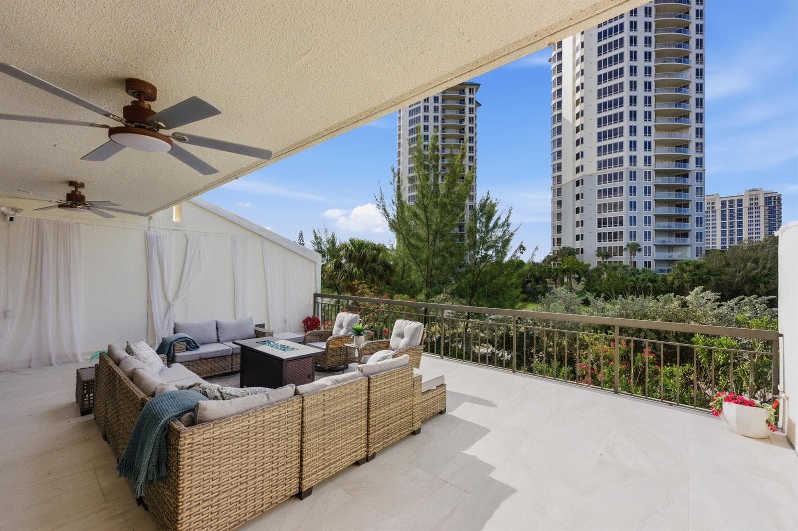 3972 N Ocean Drive 5 photo 18
