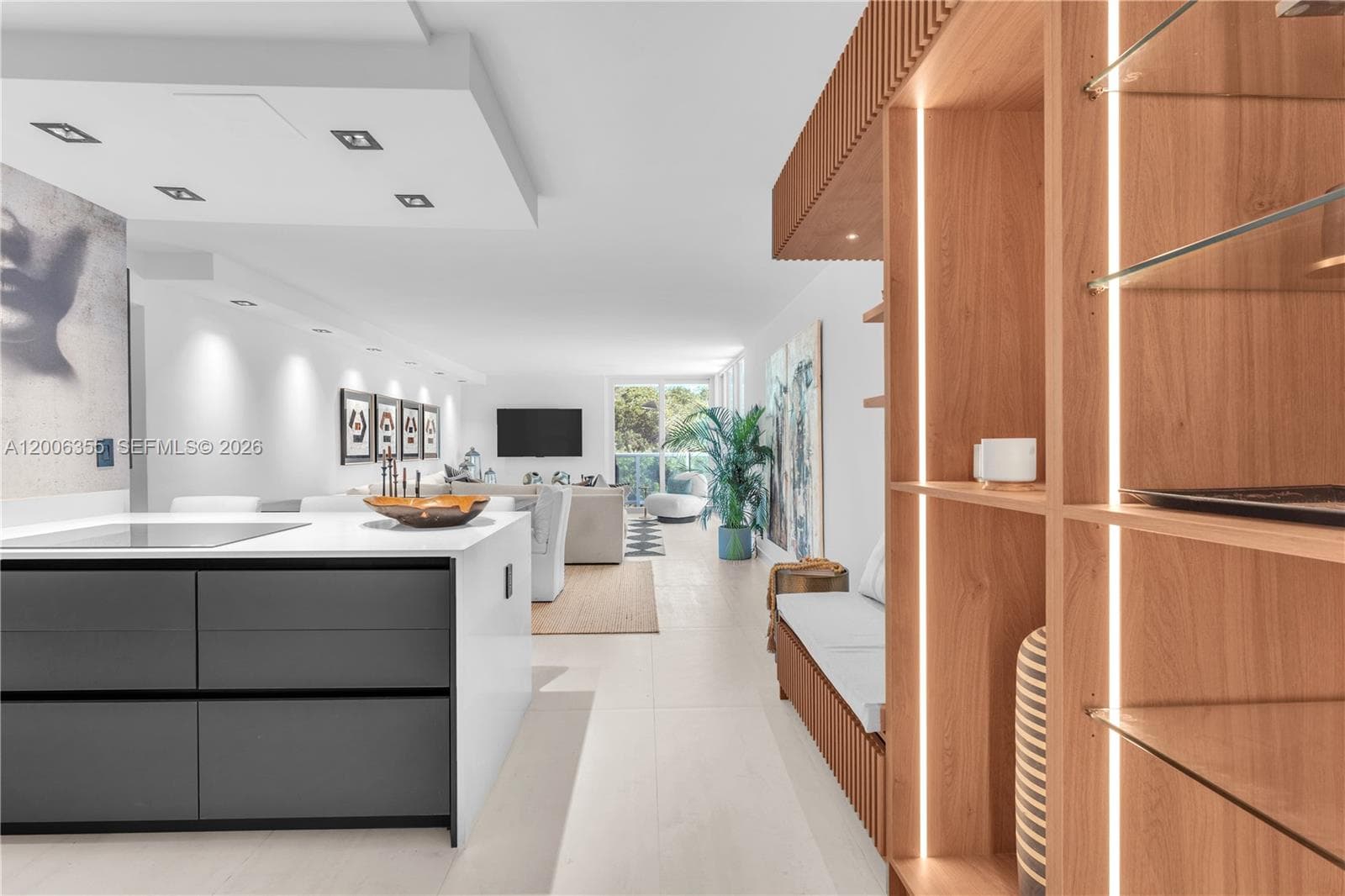 100 Bayview Dr 216 photo 3