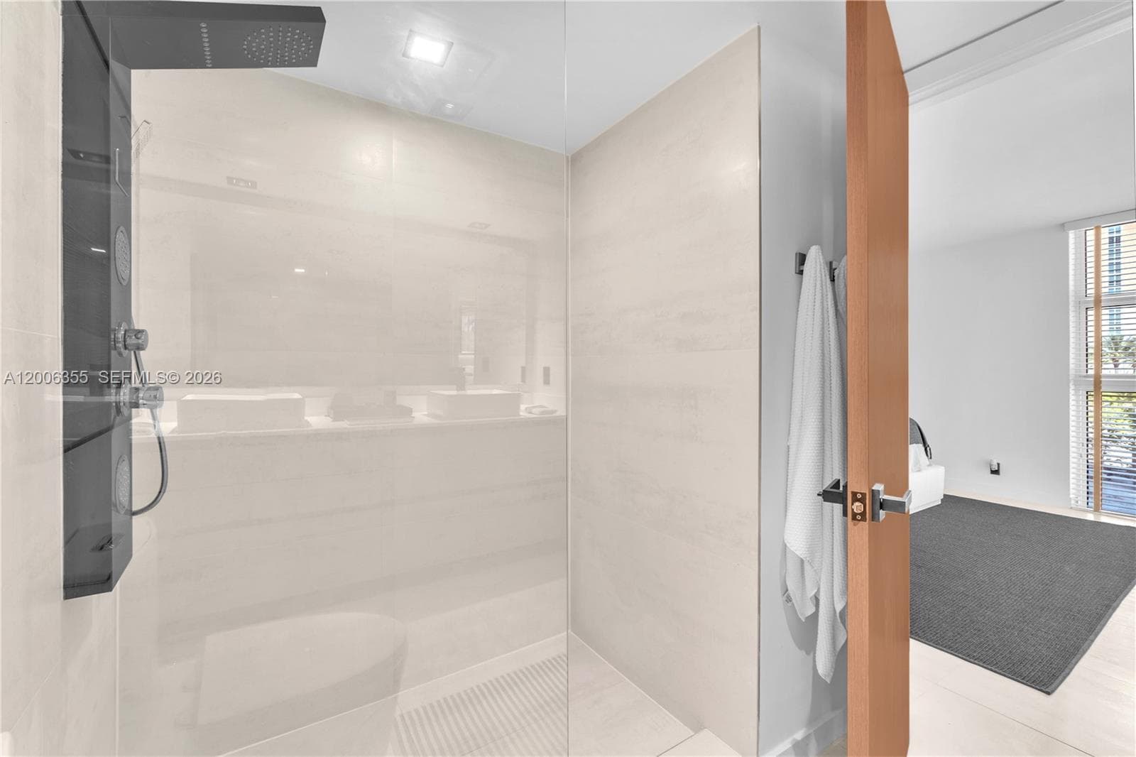 100 Bayview Dr 216 photo 18