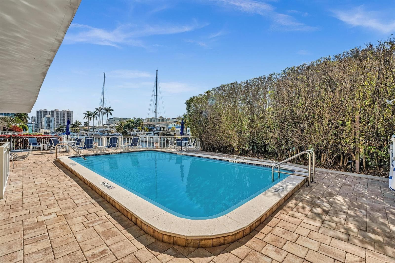3220 Bayview Drive 211 photo 13
