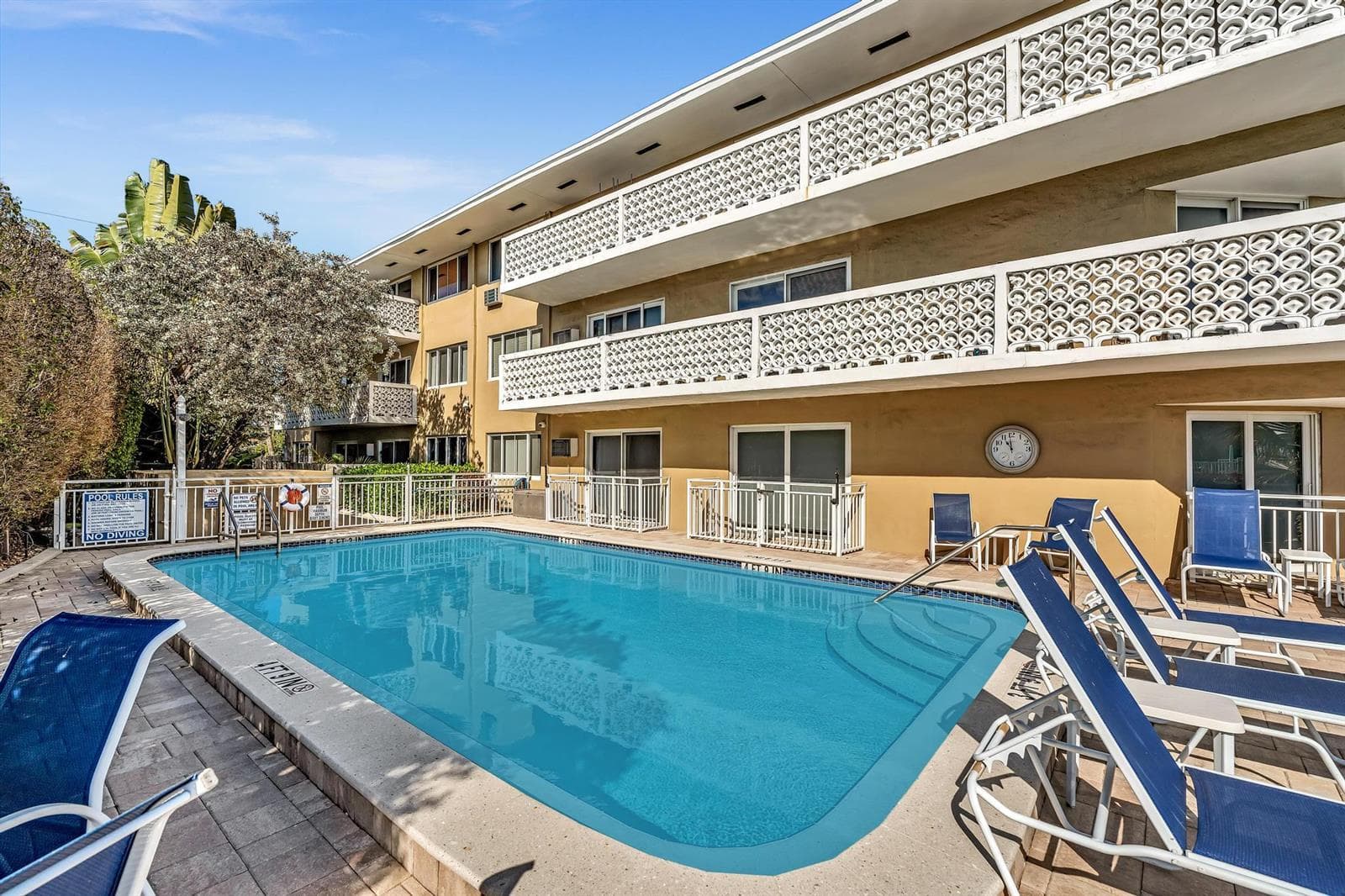 3220 Bayview Drive 211 photo 17