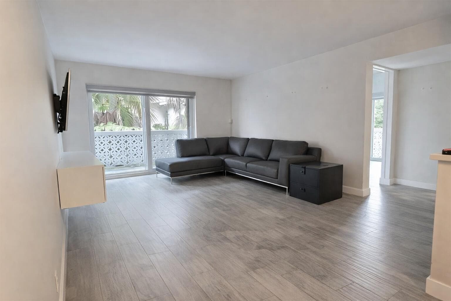 3220 Bayview Drive 211 photo 4