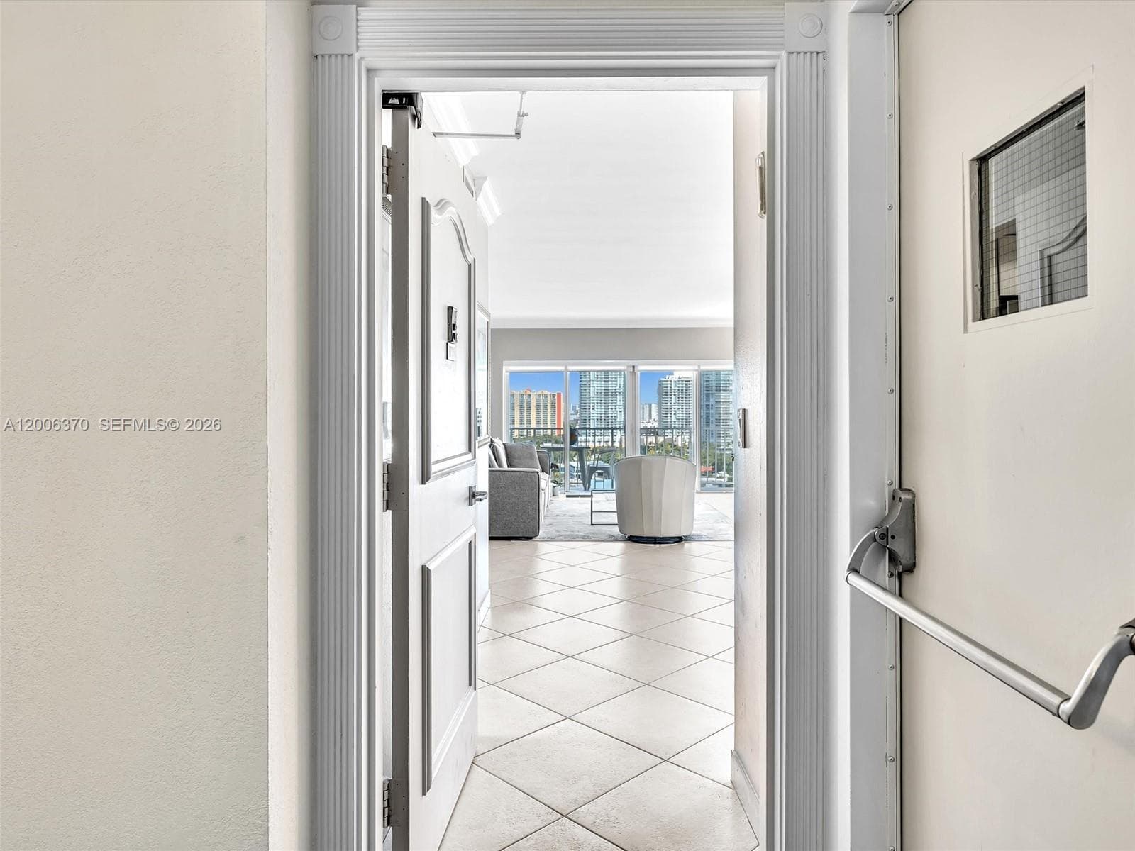 500 Bayview Dr 1731 photo 3