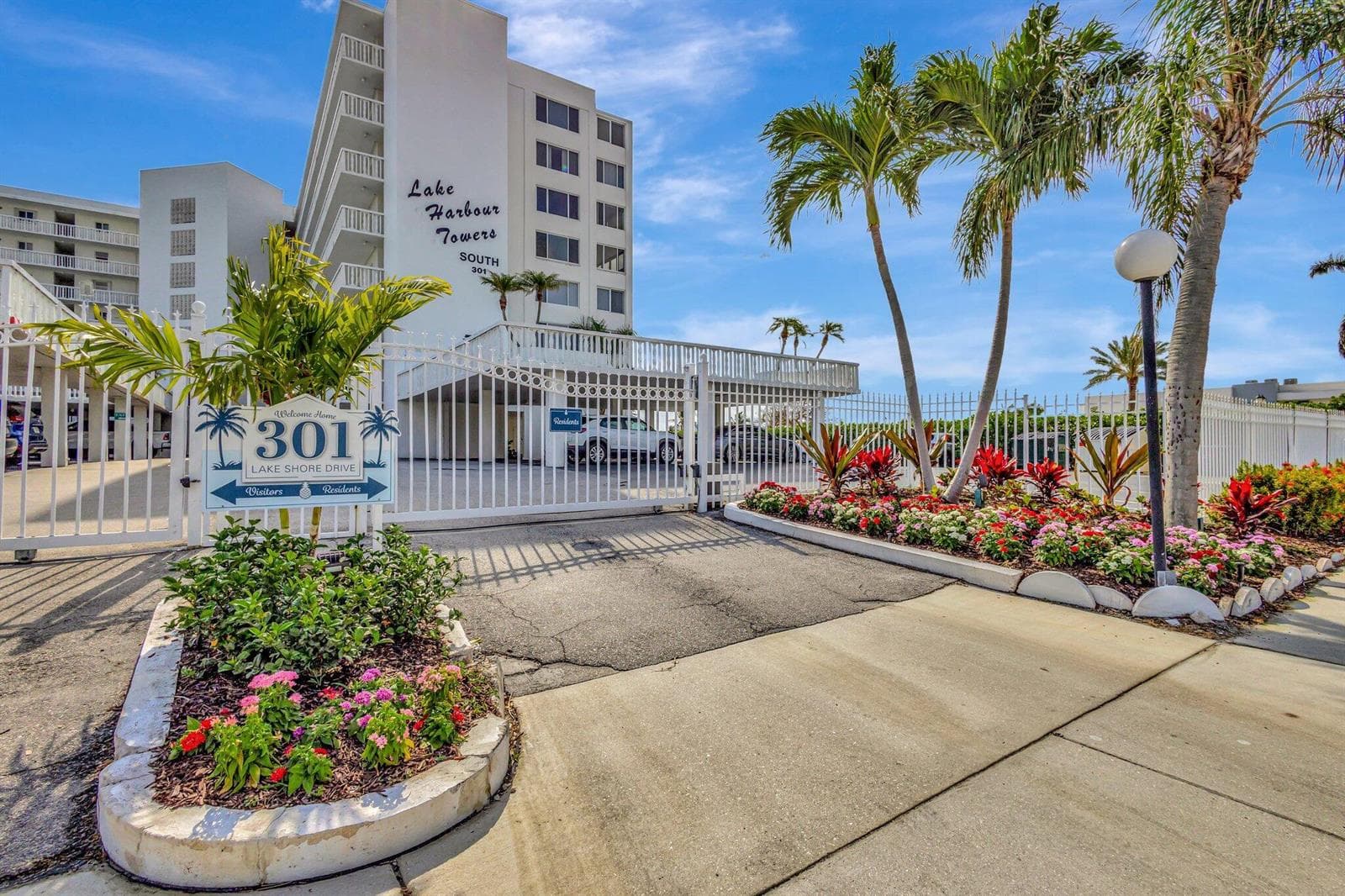 301 Lake Shore Drive 503 photo 1