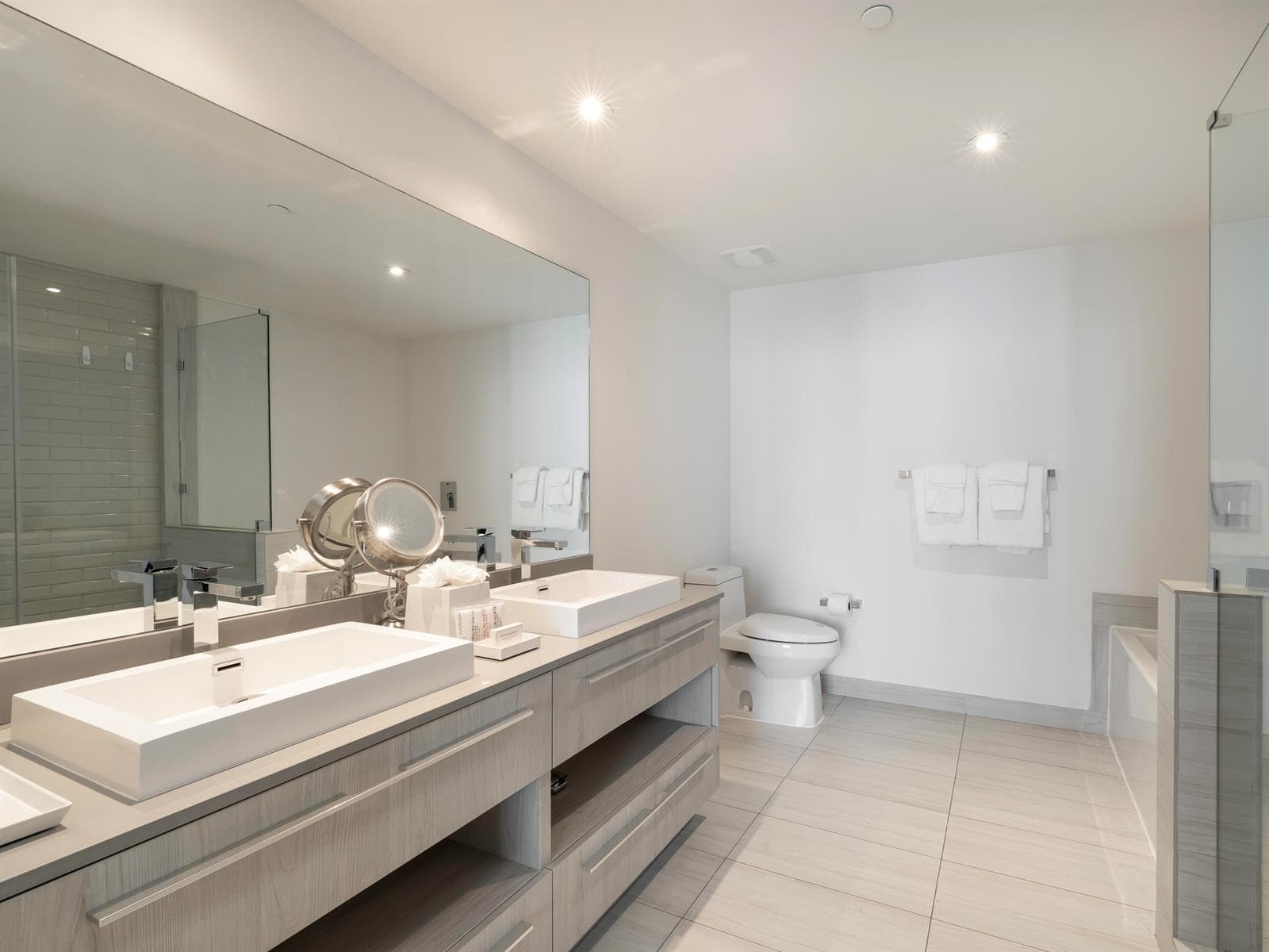 4010 S Ocean Drive R2905 photo 14