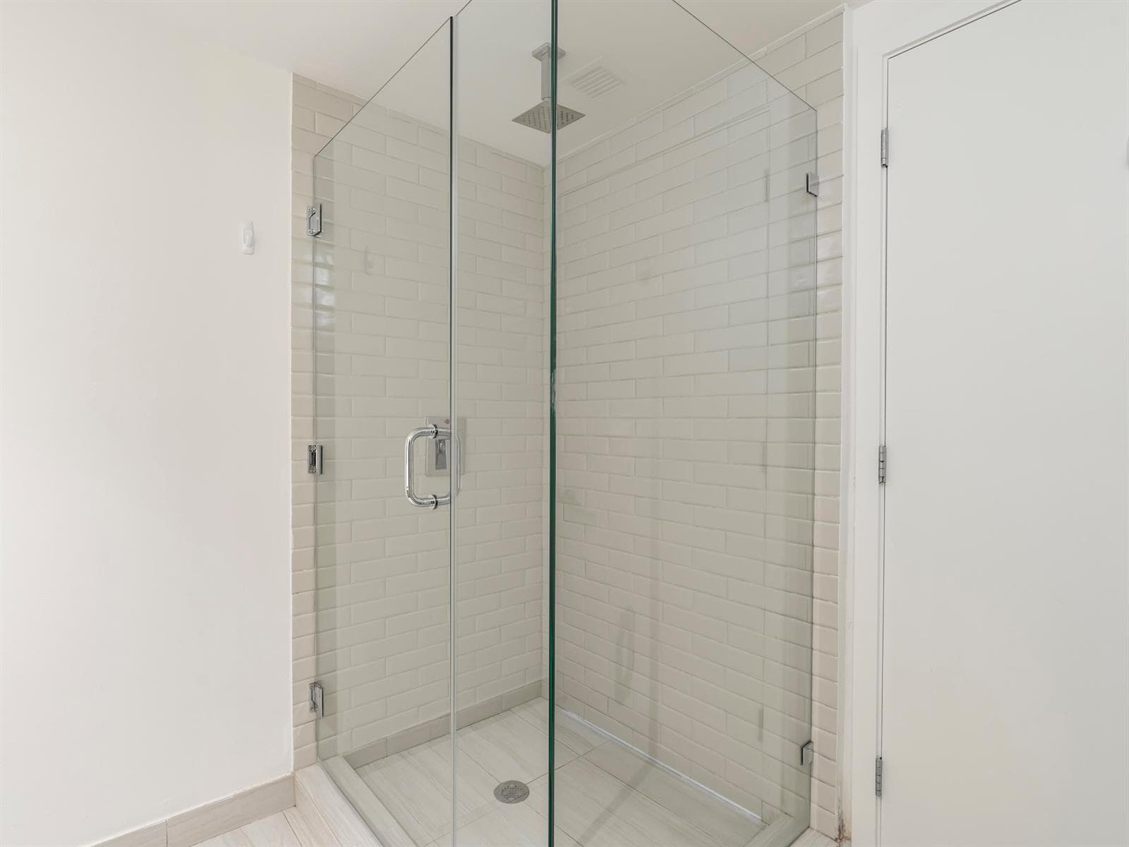 4010 S Ocean Drive R2905 photo 11