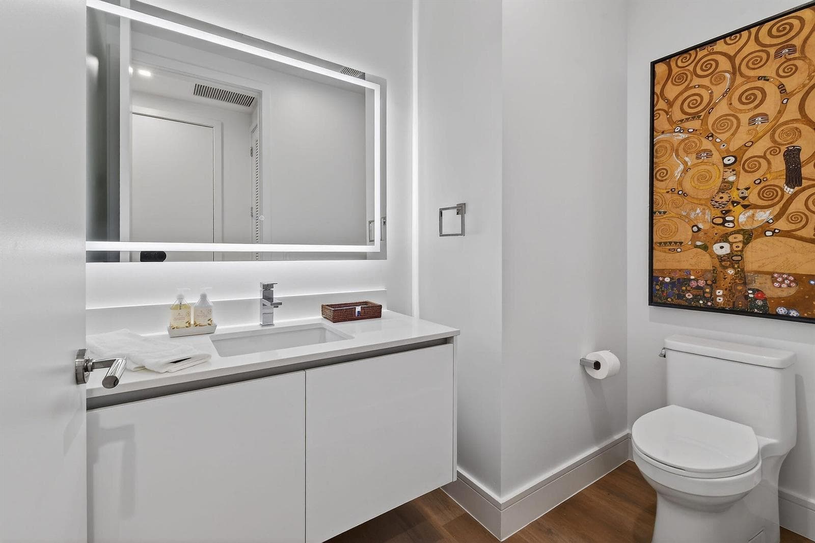 220 Lake Shore Drive 715 photo 16