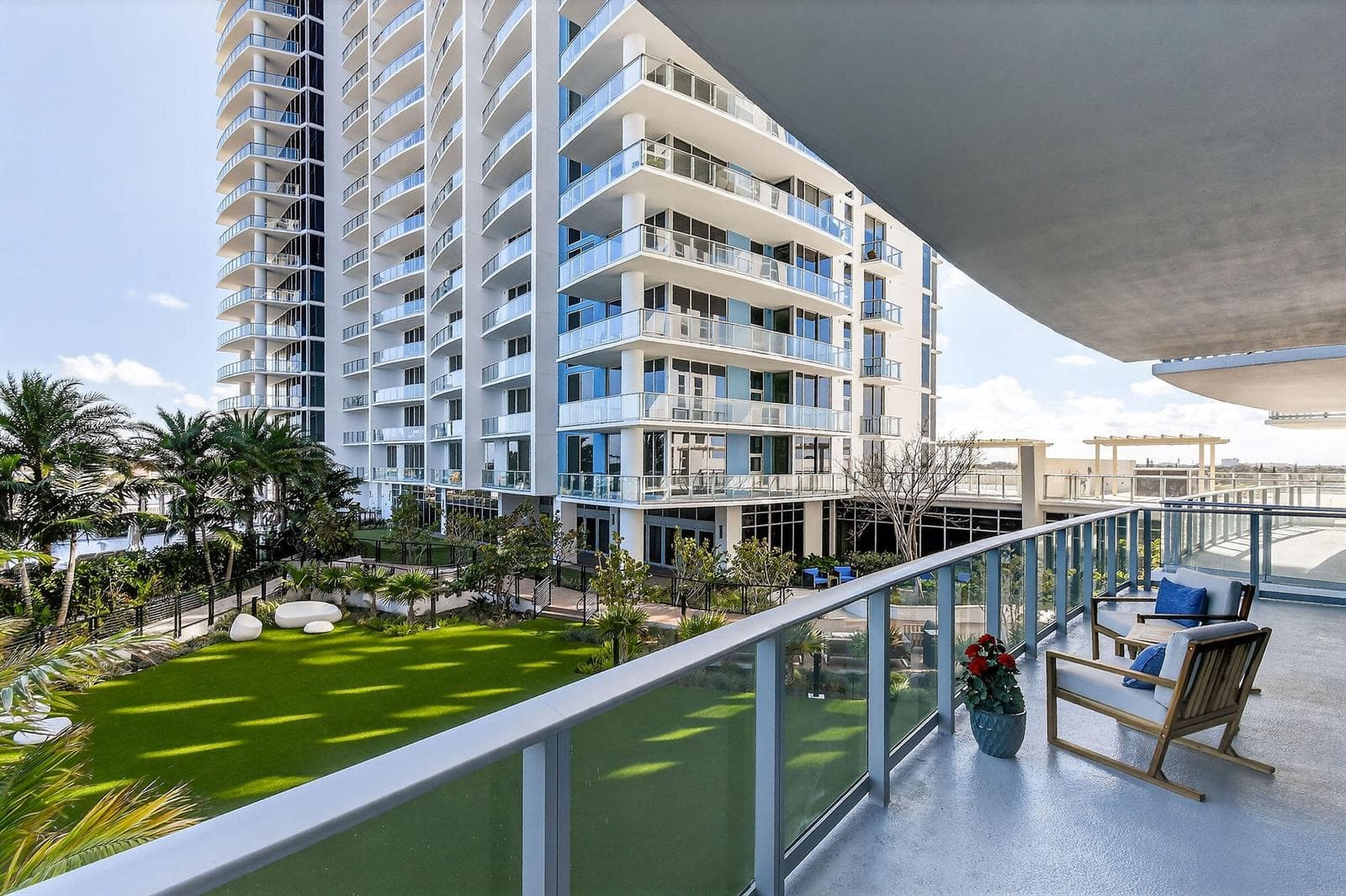 220 Lake Shore Drive 715 photo 11