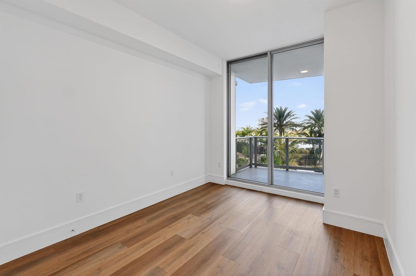 220 Lake Shore Drive 715 photo 25