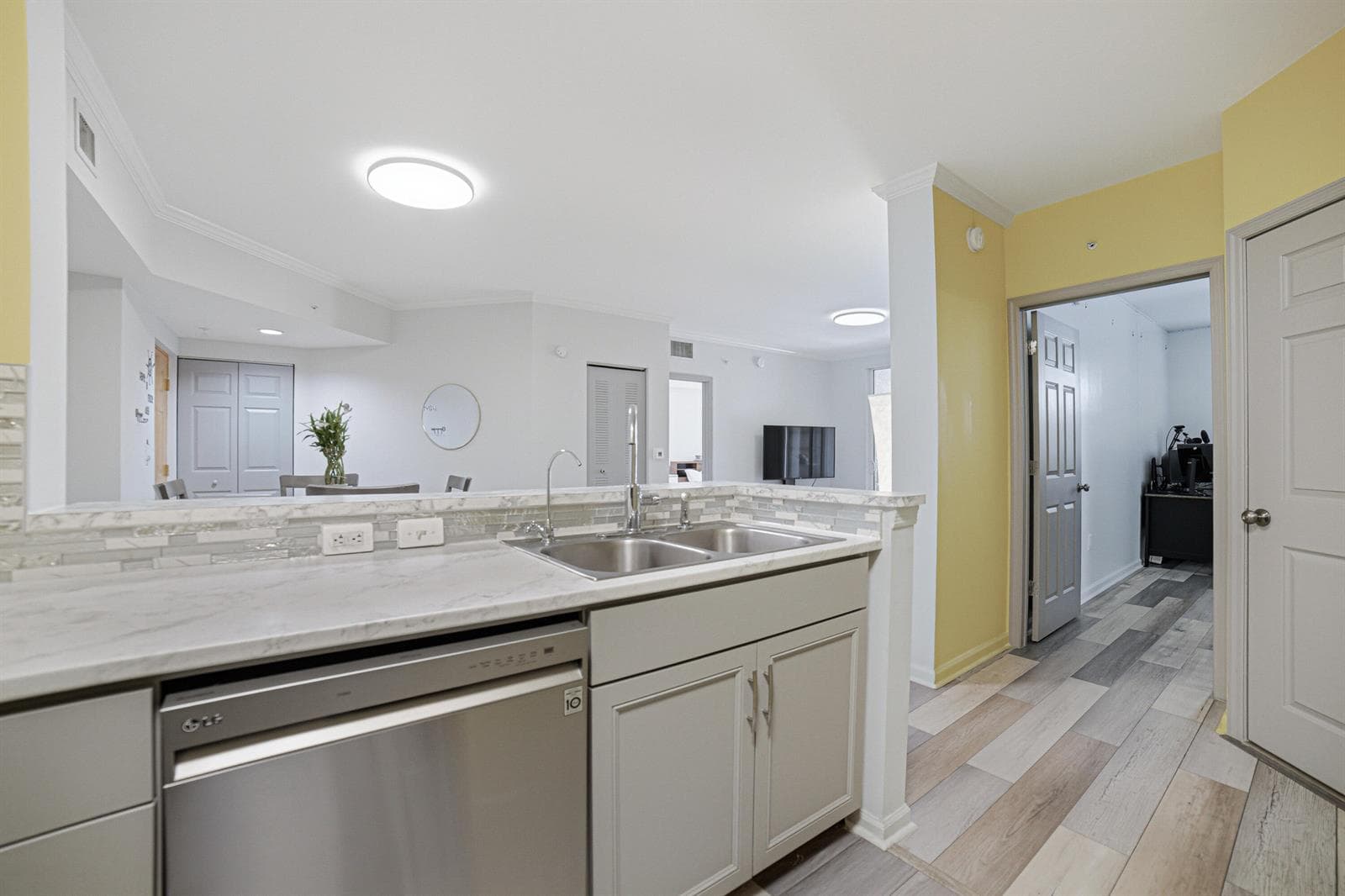 17100 N Bay Road Unit 1214 photo 12