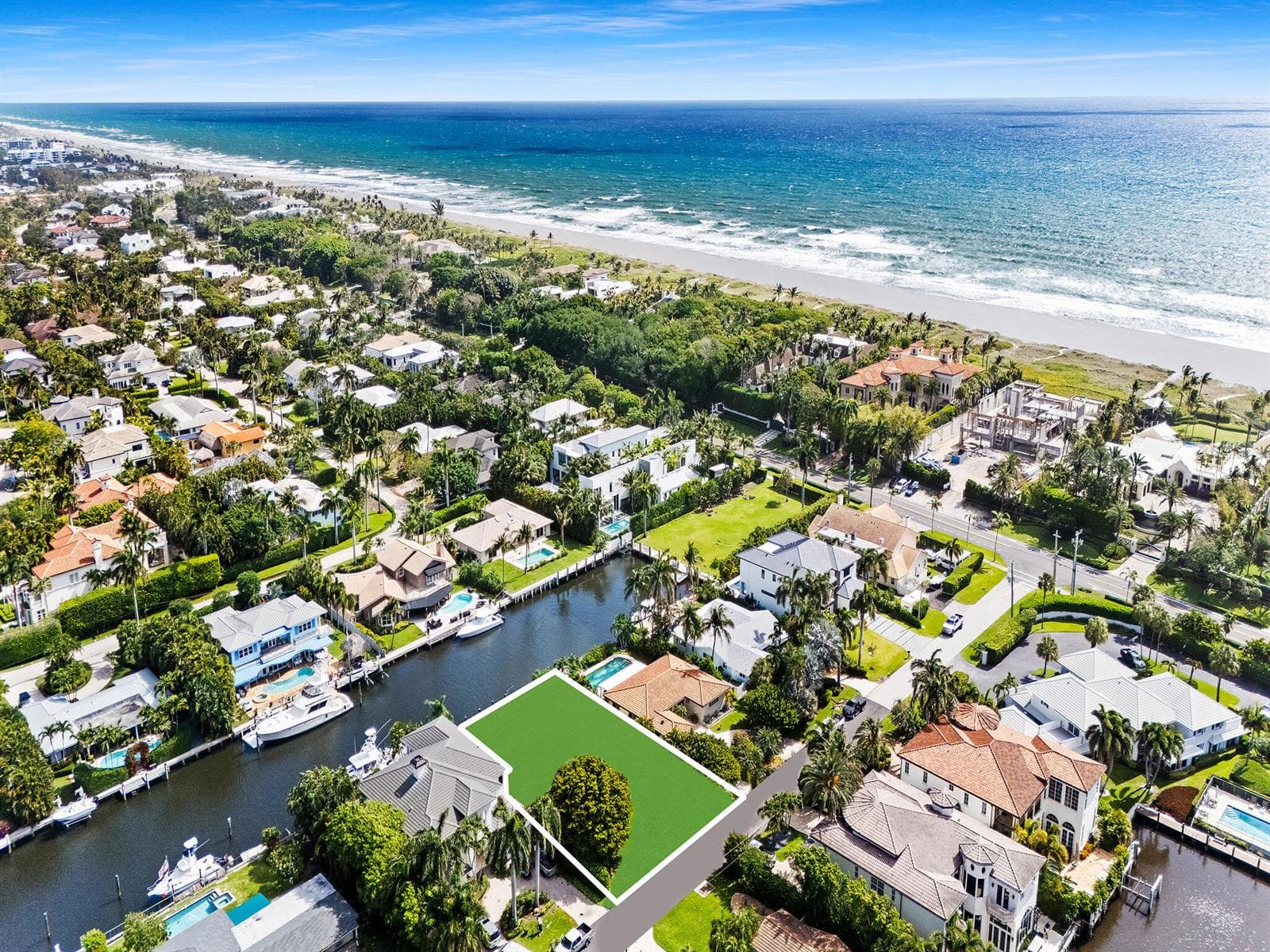 1027 Lewis Cove photo 2